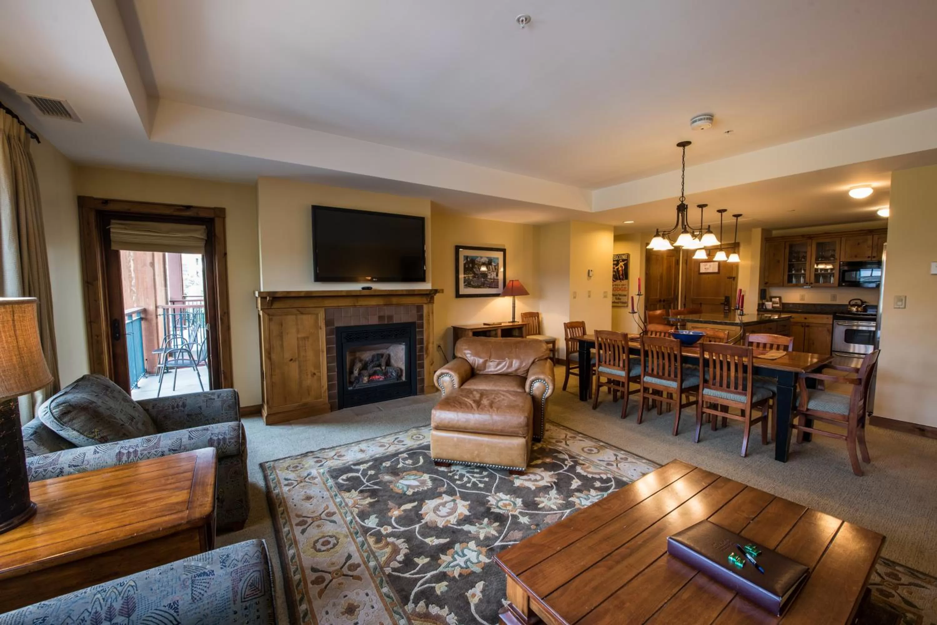 Three-Bedroom Condo in The Lodge at Mountaineer Square