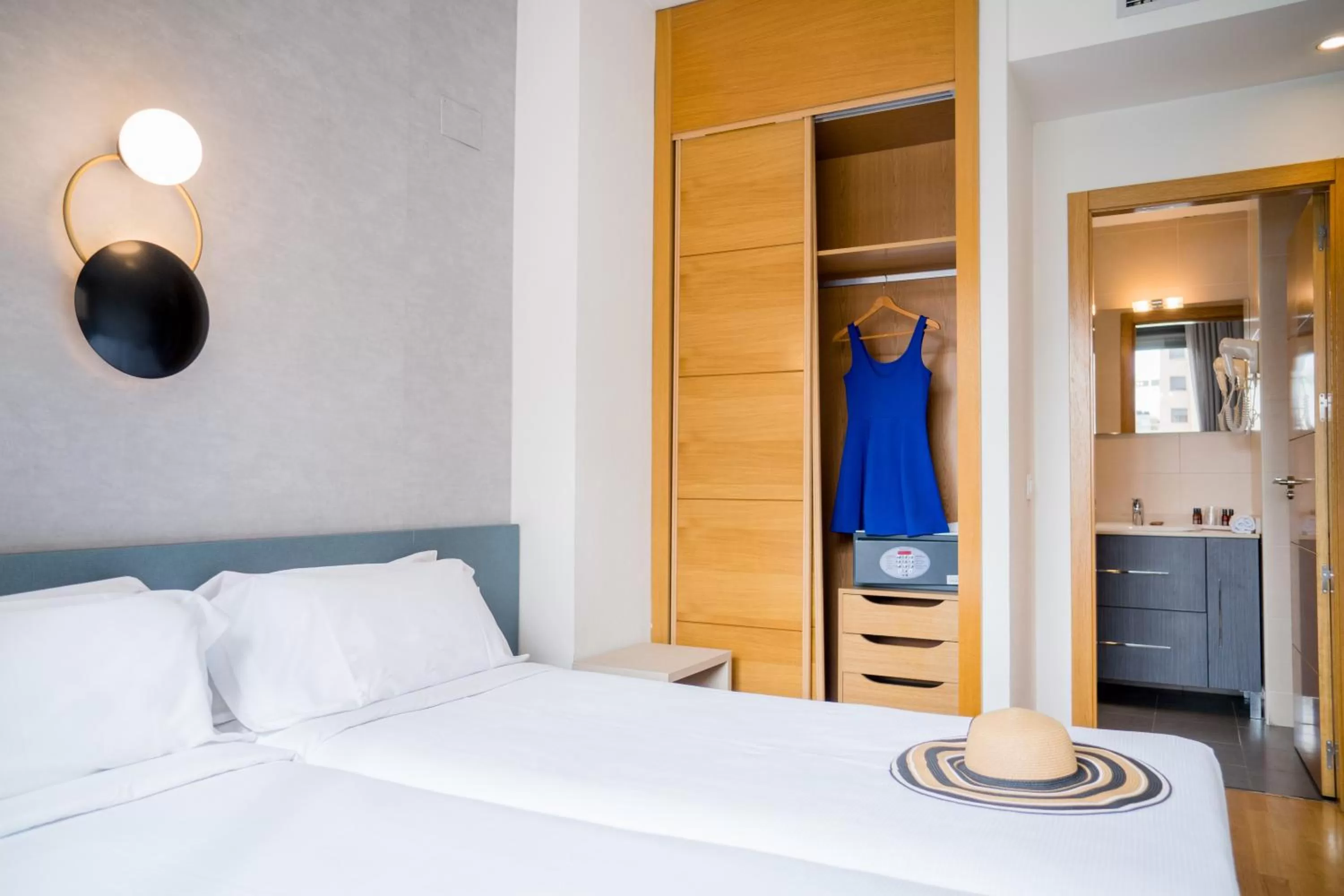One-Bedroom Suite (3 Adults) in Compostela Suites