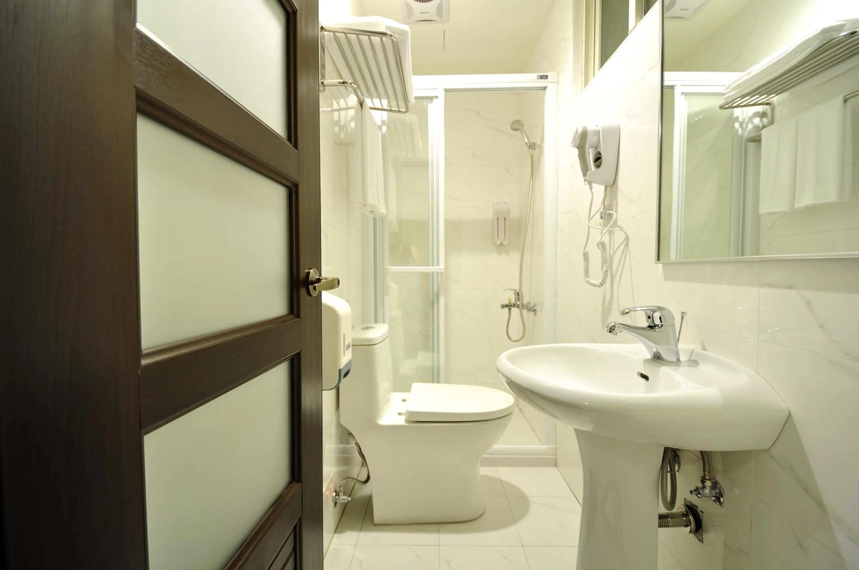 Budget Double Room without Window in Bravo Hotel