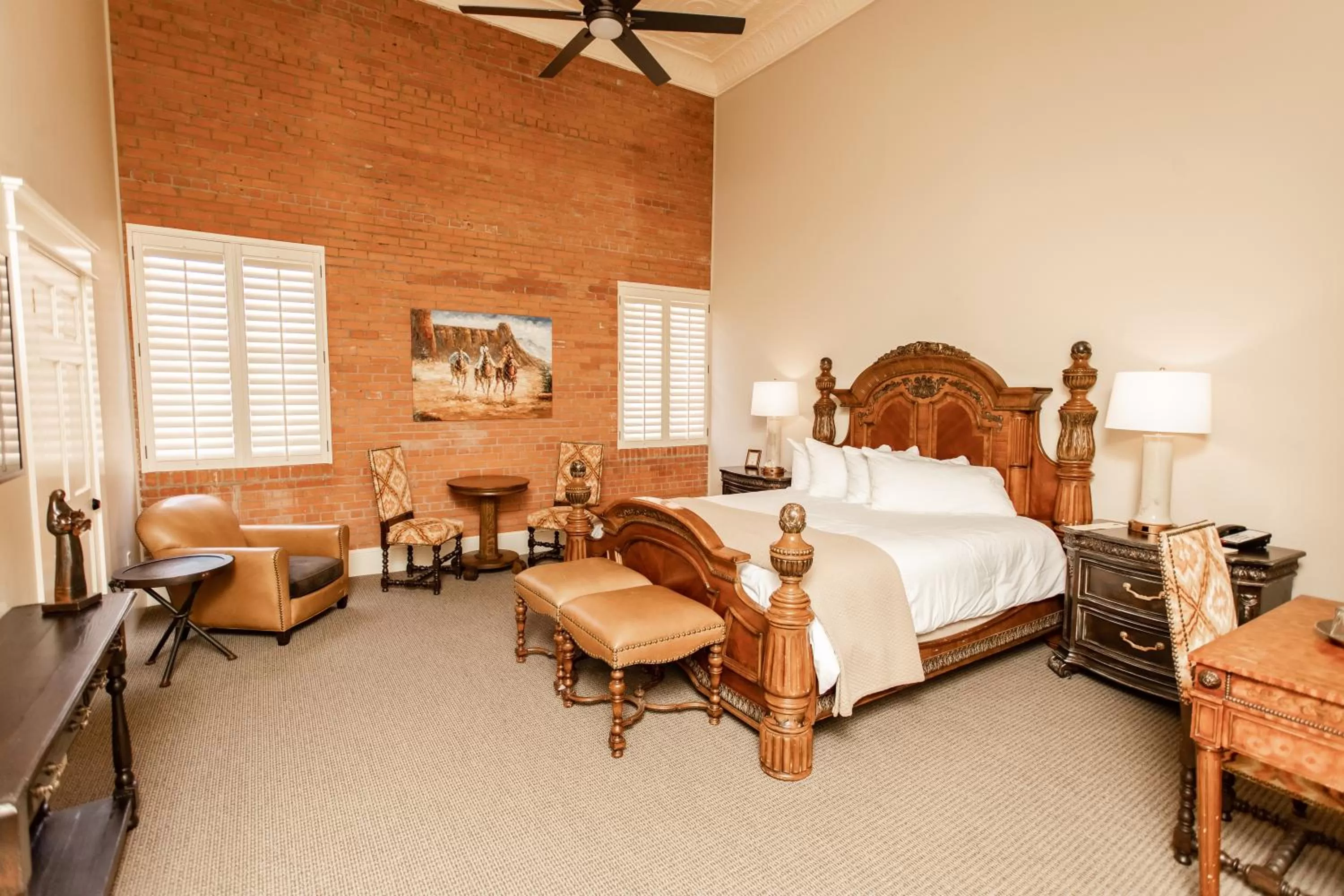 Deluxe King Room in Grand Hotel