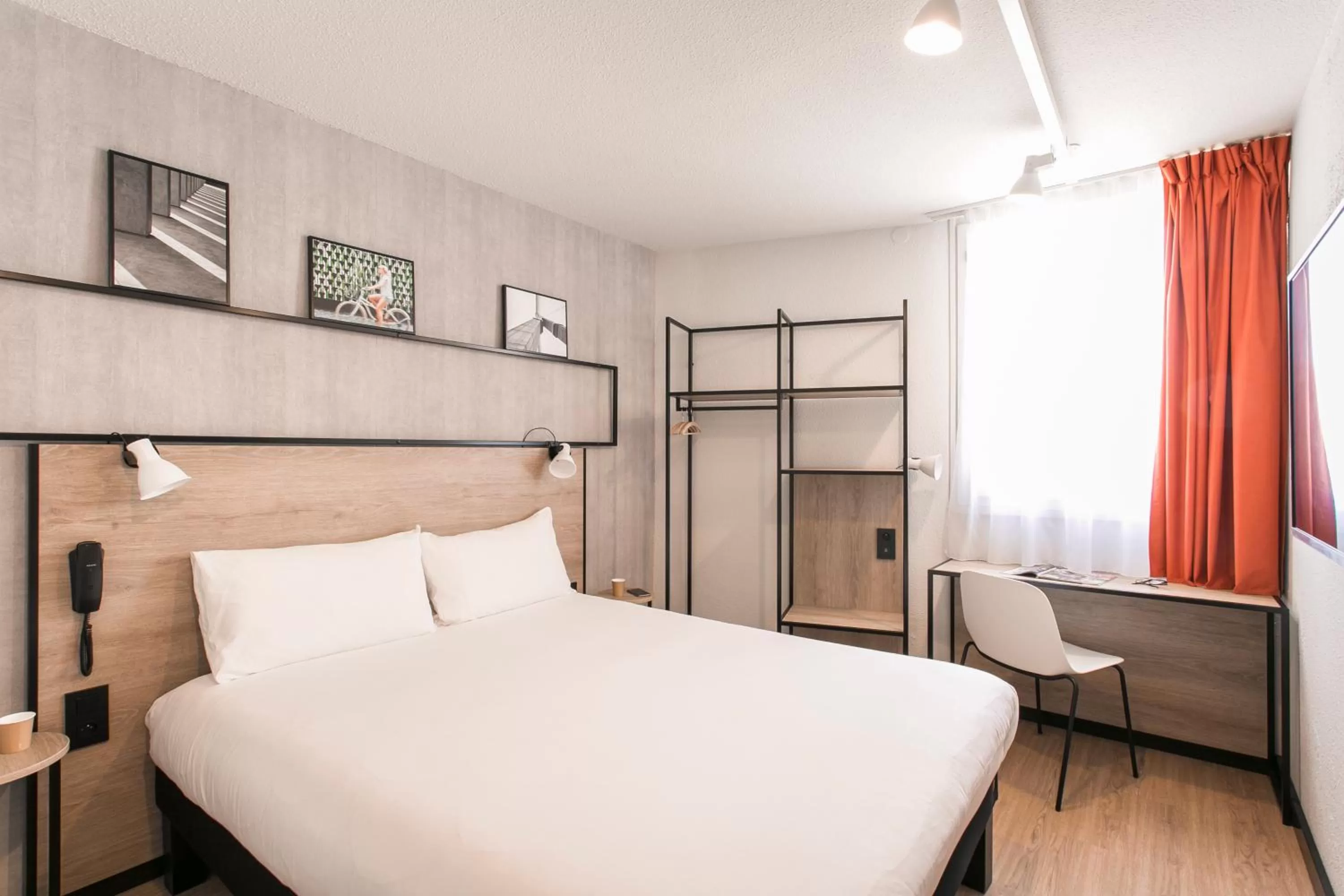 Standard Double Room in ibis Avignon Sud