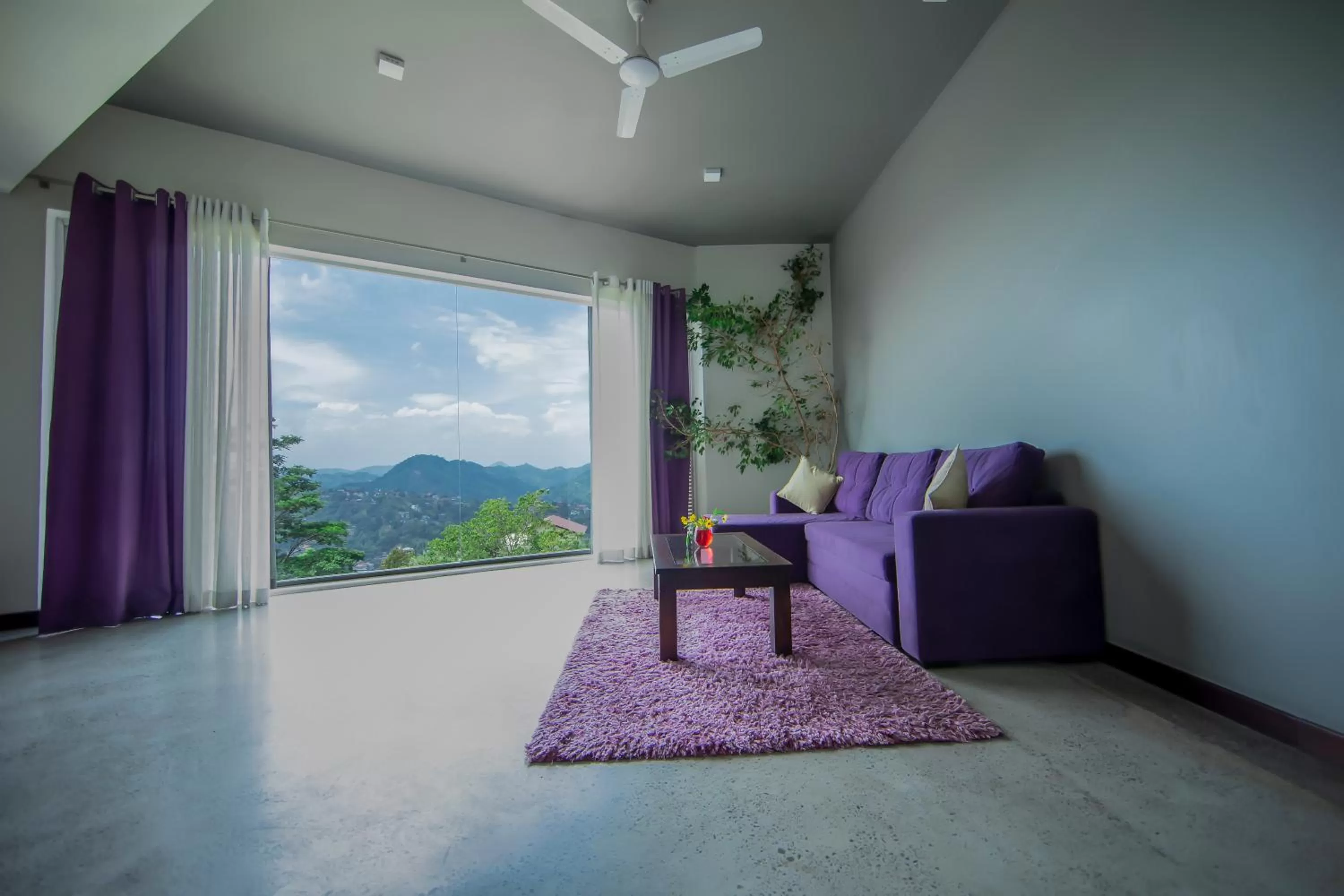 King Suite - single occupancy in Skyloft Kandy by Aaradhya
