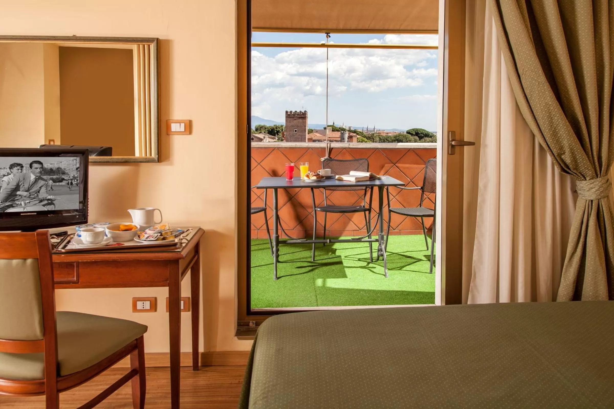 Double or Twin Room in Hotel Colosseum