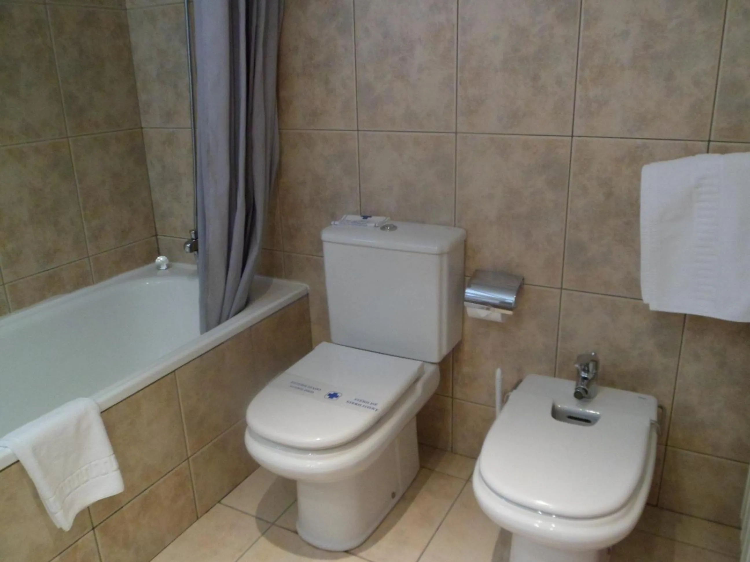 Family Room (4 Adults) in Wuau! Hotel Segle XX