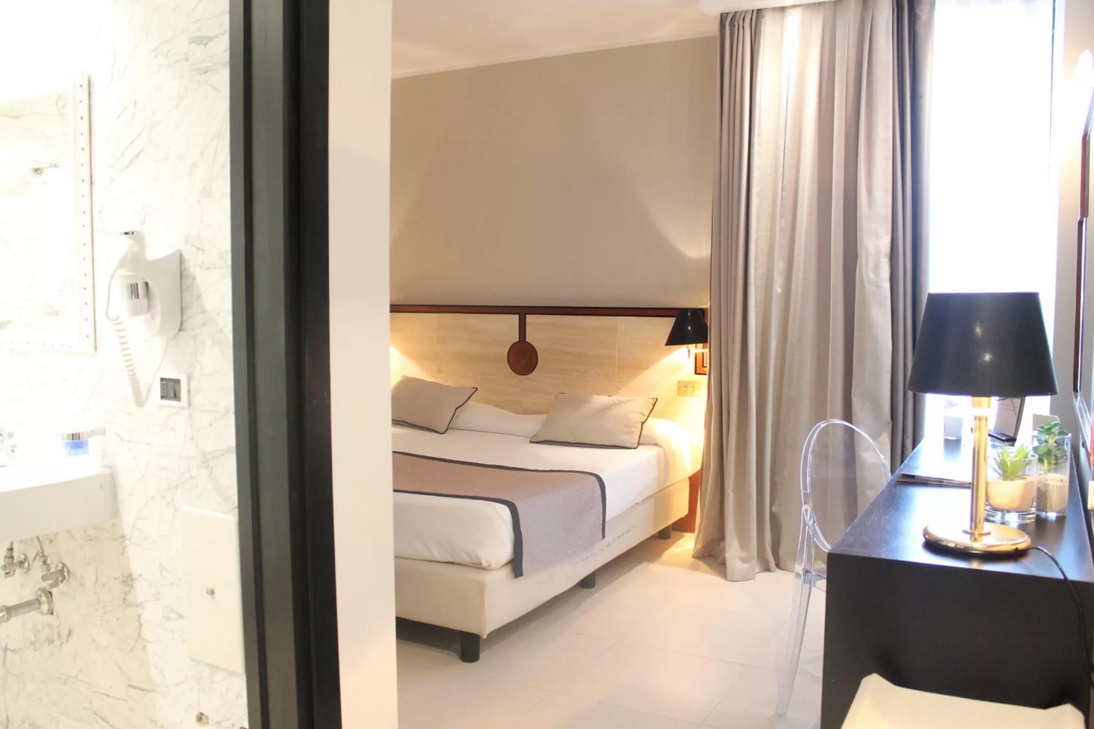 Elegance Small Double Room in Mec Paestum Hotel