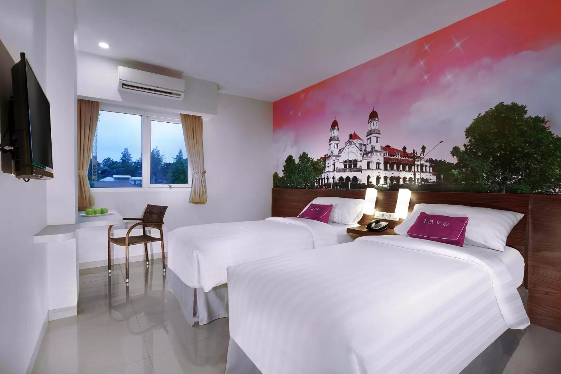 Standard Double or Twin Room in favehotel Simpang Lima - Semarang