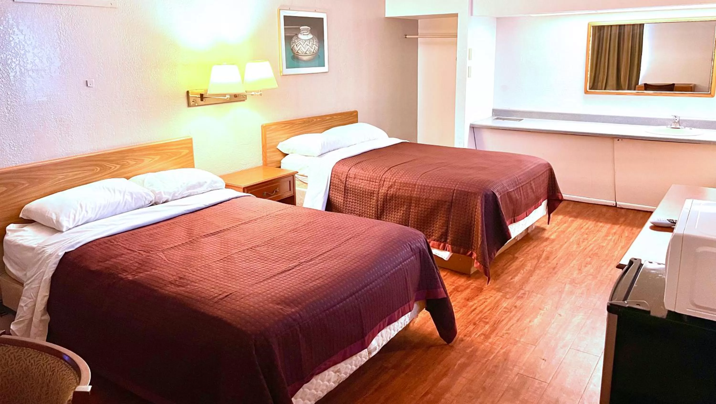 Double Room - Smoking in Thunderbird Motel Hillsboro