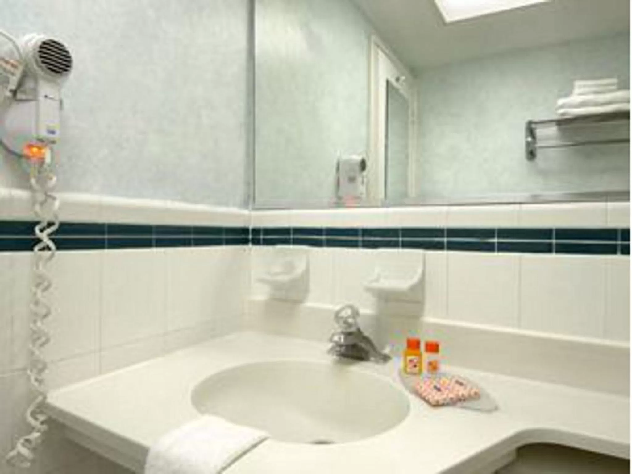 Two Bedroom Suite in Howard Johnson by Wyndham Atlantic City