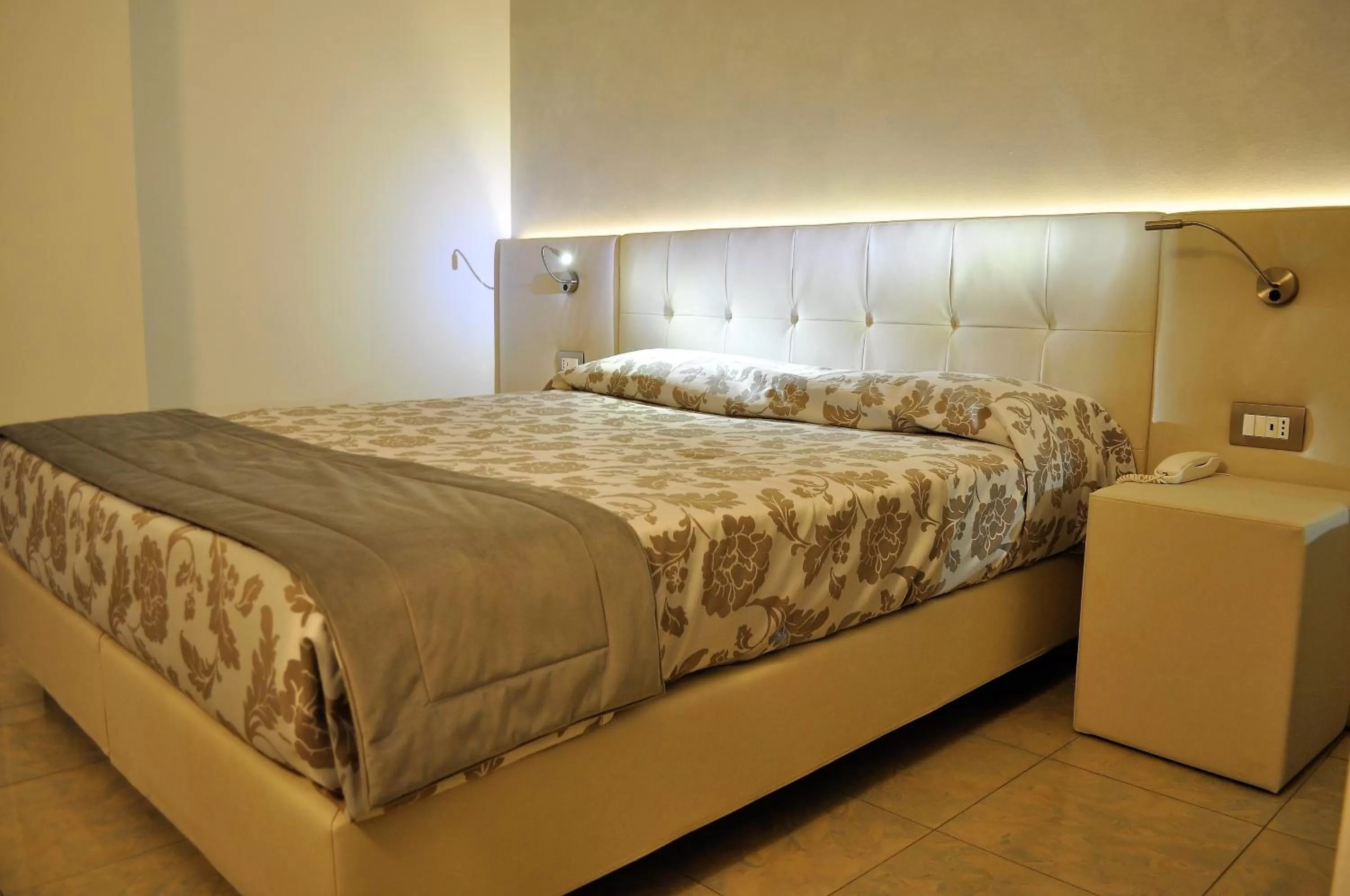 Classic Triple Room in Hotel Garibaldi