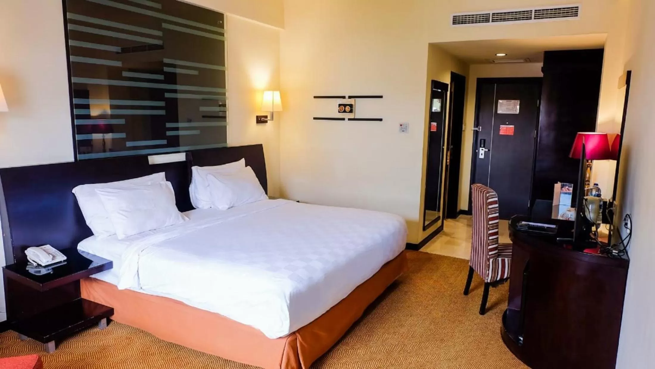 Deluxe Double Room in Swiss-Belhotel Silae Palu