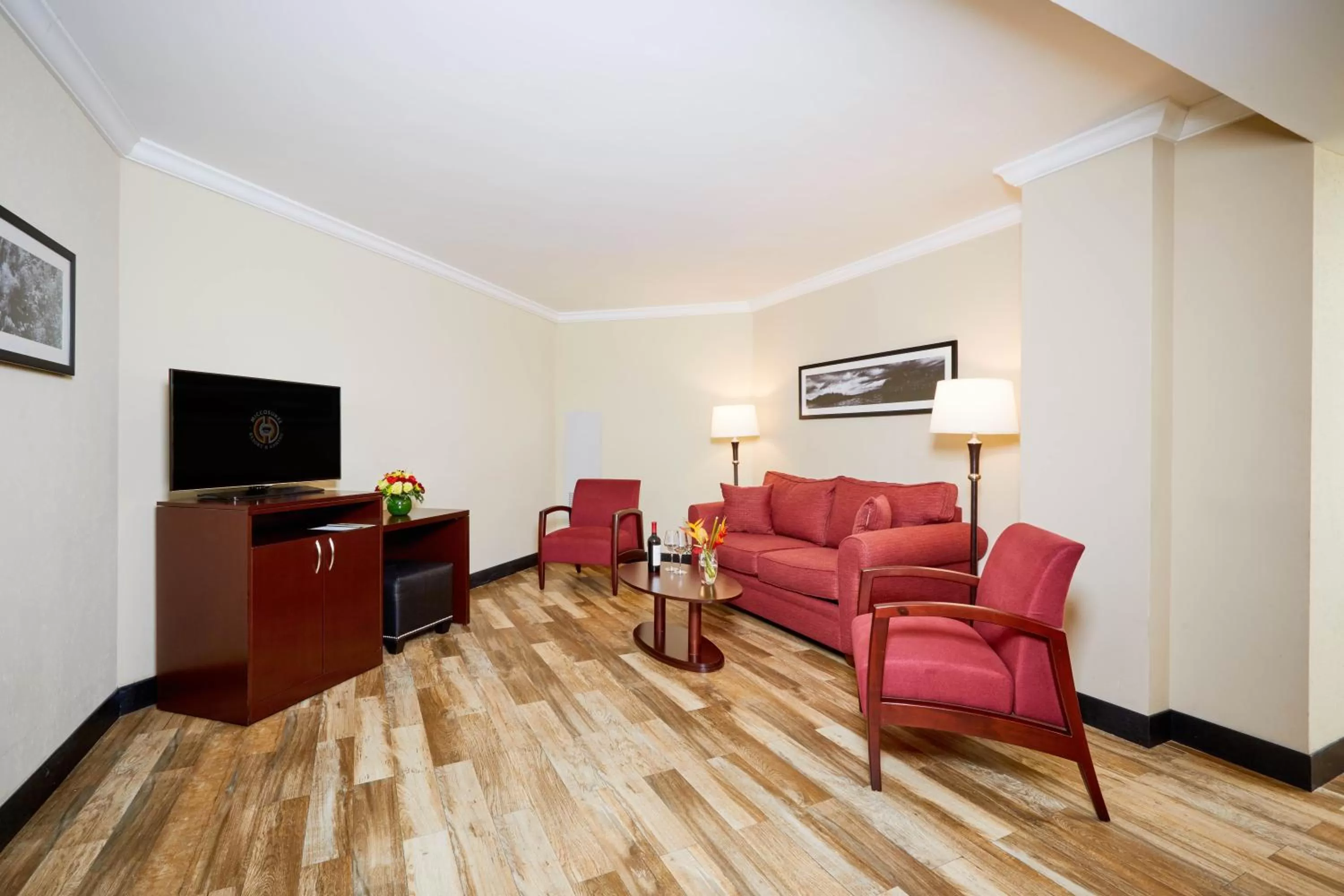 Living room in Miccosukee Casino & Resort