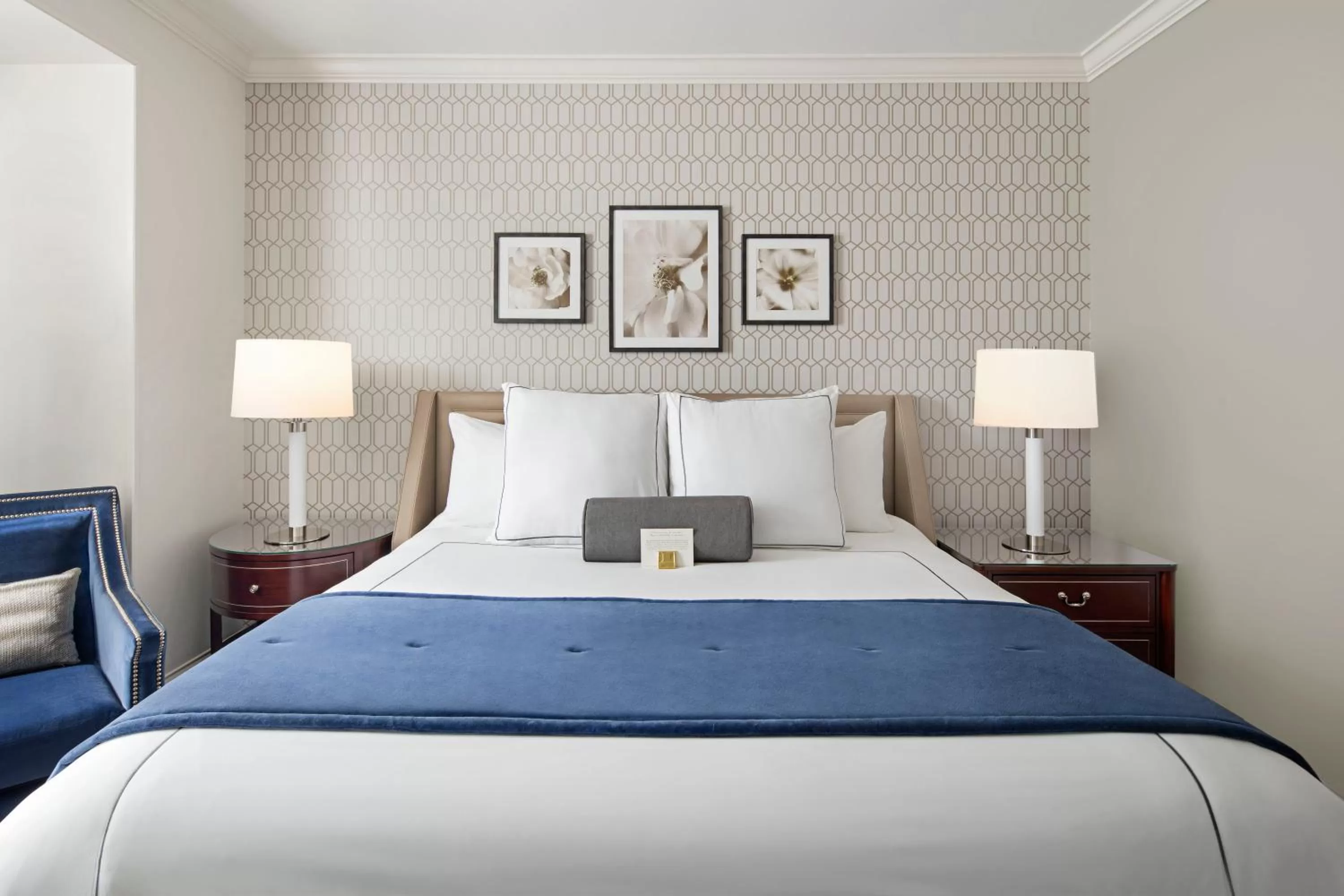 Deluxe King Room in The Hancock Hotel