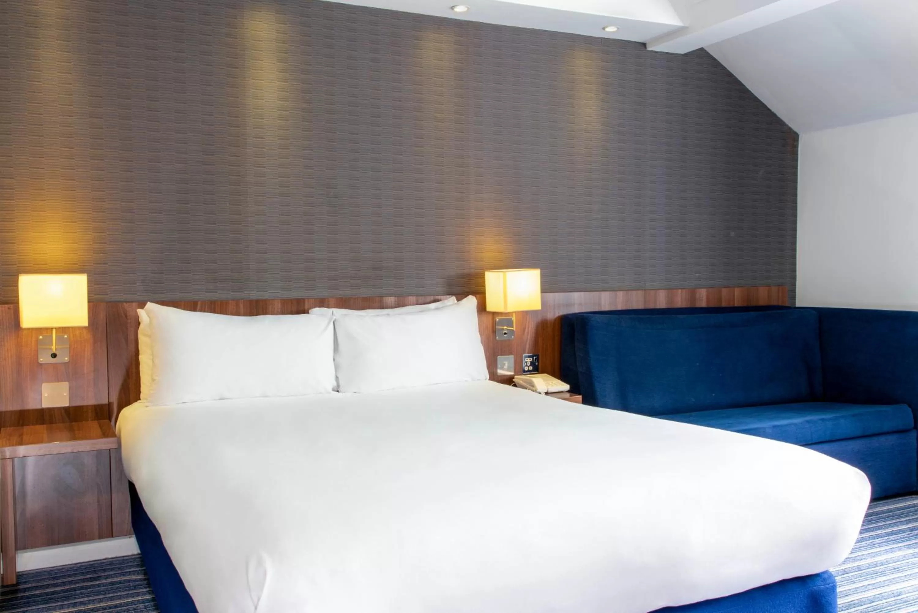 Standard Room with Free Hot Breakfast in Holiday Inn Express York by IHG
