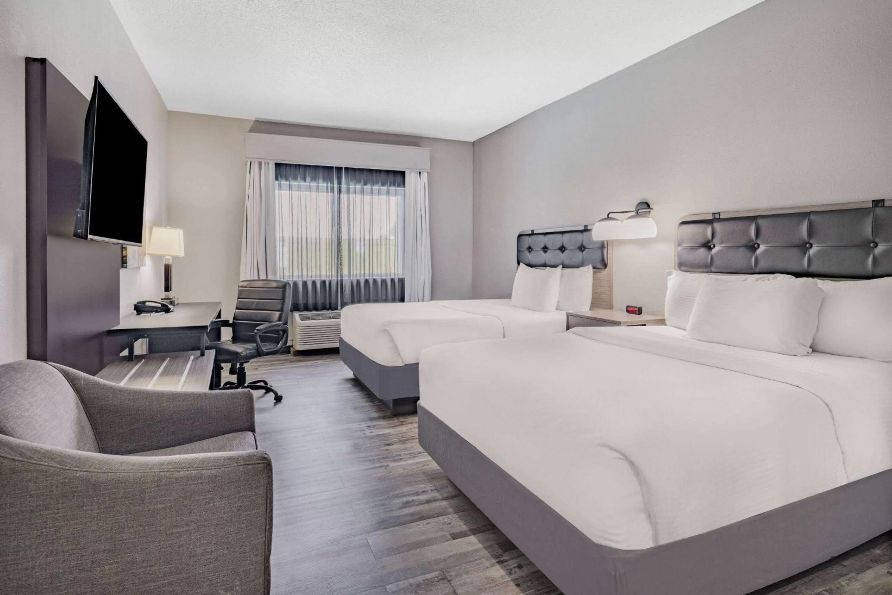 Deluxe Queen Room with Two Queen Beds in La Quinta by Wyndham Evansville