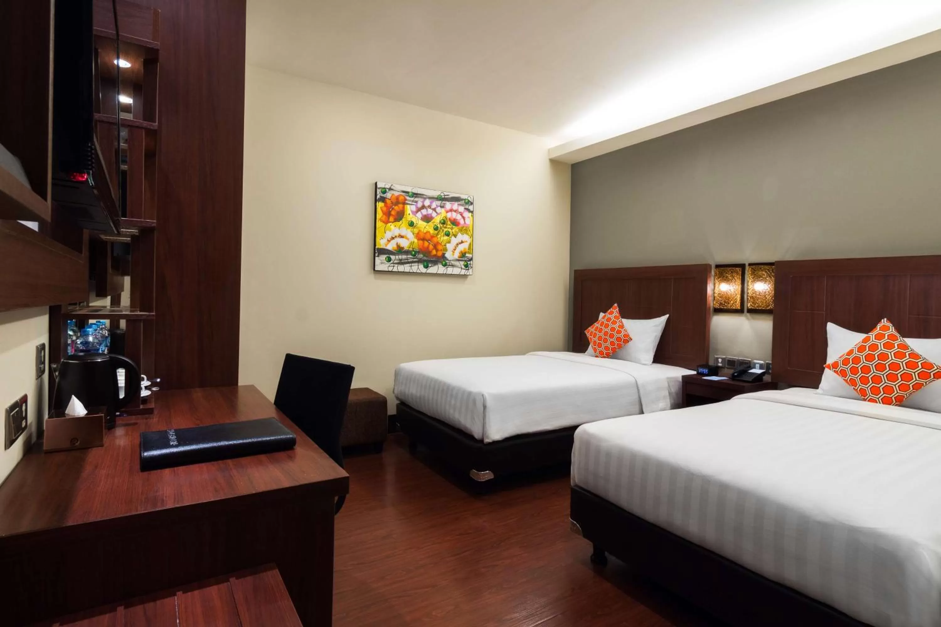 Standard Twin Room - Non-Smoking/No Window In Room in Best Western Senayan