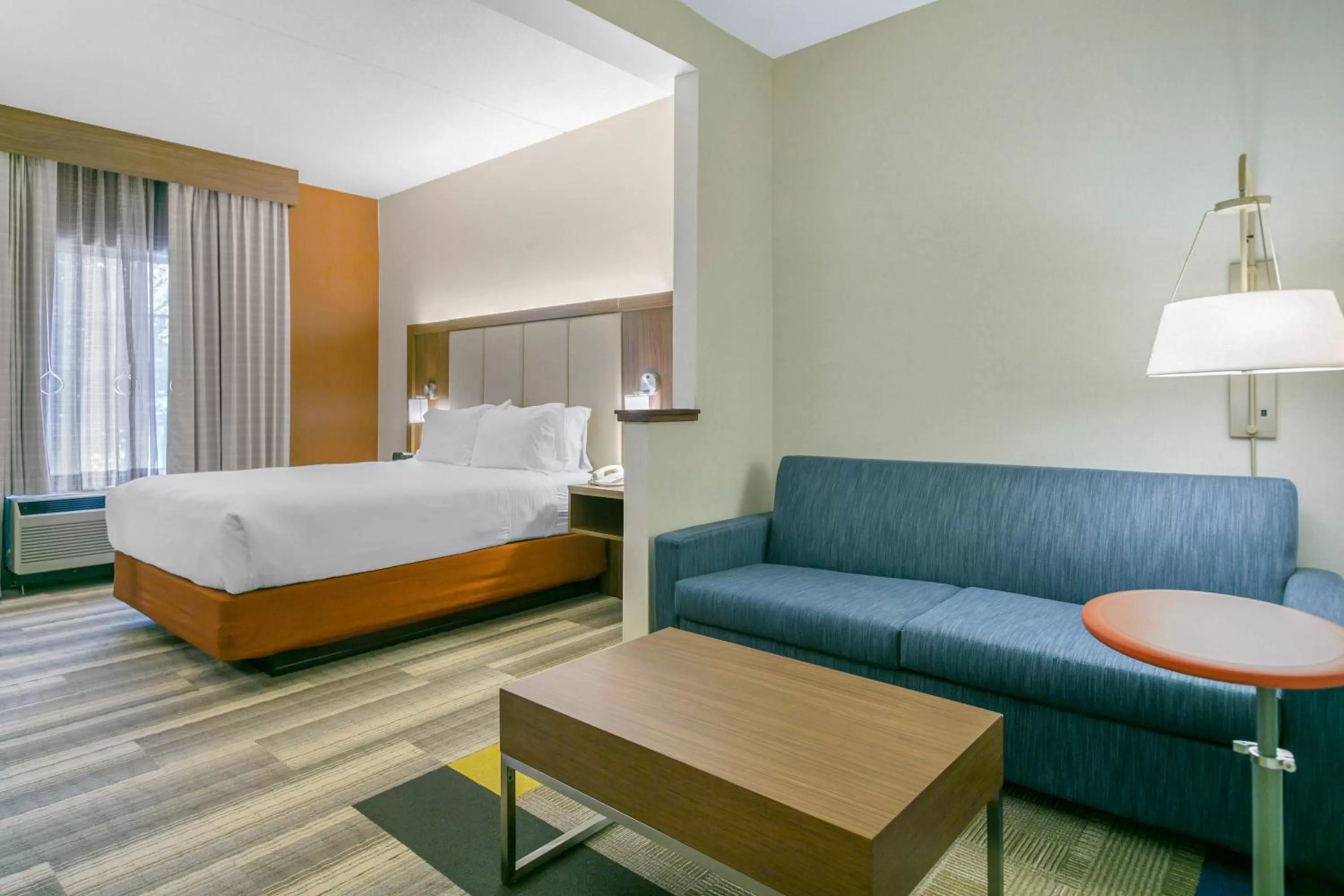 Queen Room - Disability Access in Holiday Inn Express Mount Arlington by IHG