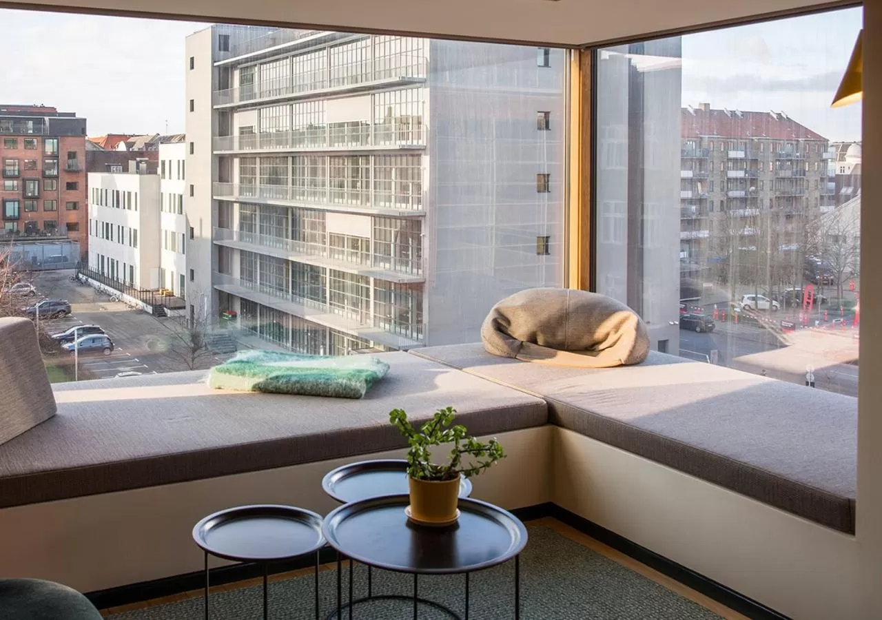 Tower Deluxe Suite 50m2 Middle Floor in Charlottehaven