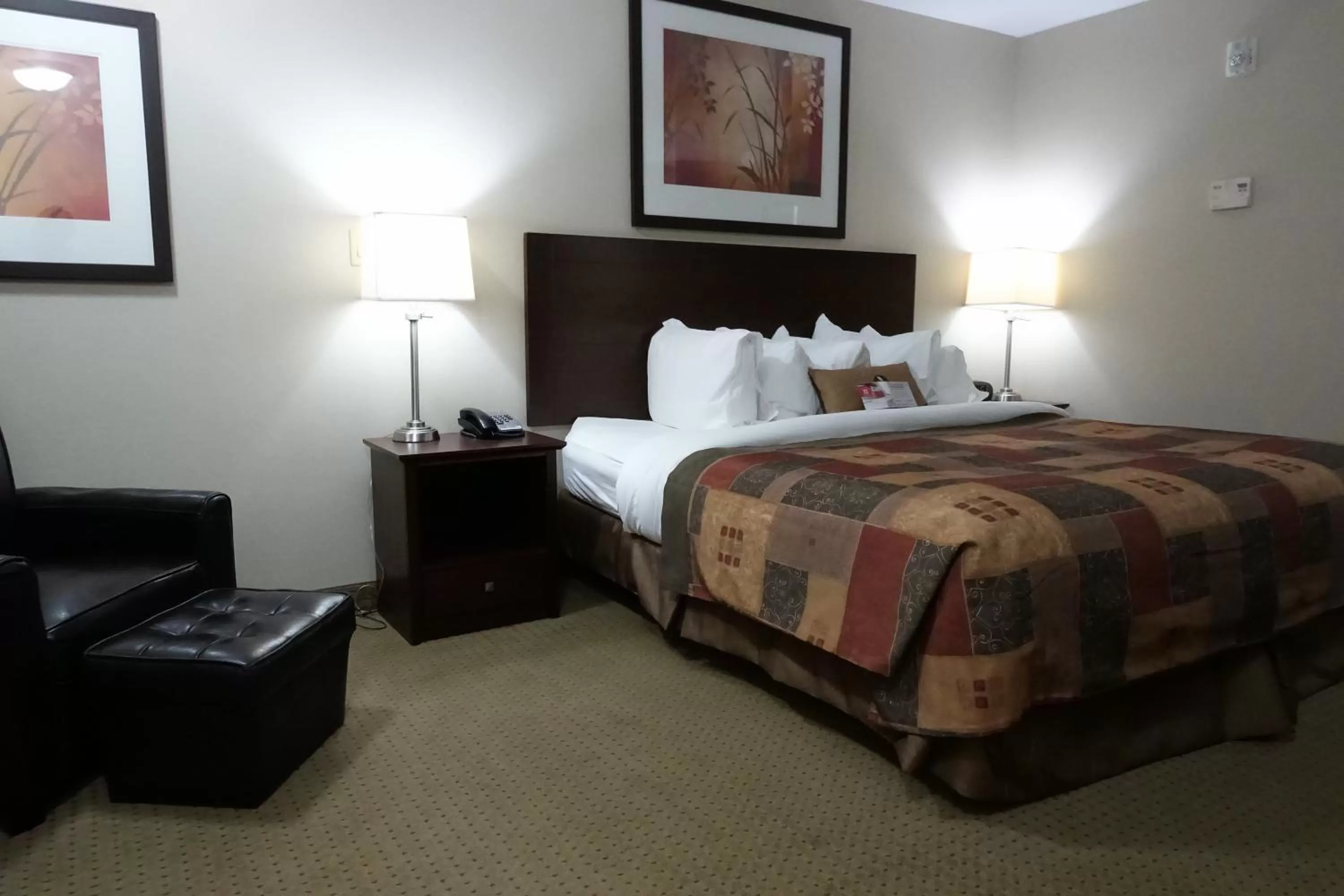 Superior King Suite - Non-Smoking in Ramada by Wyndham Weyburn