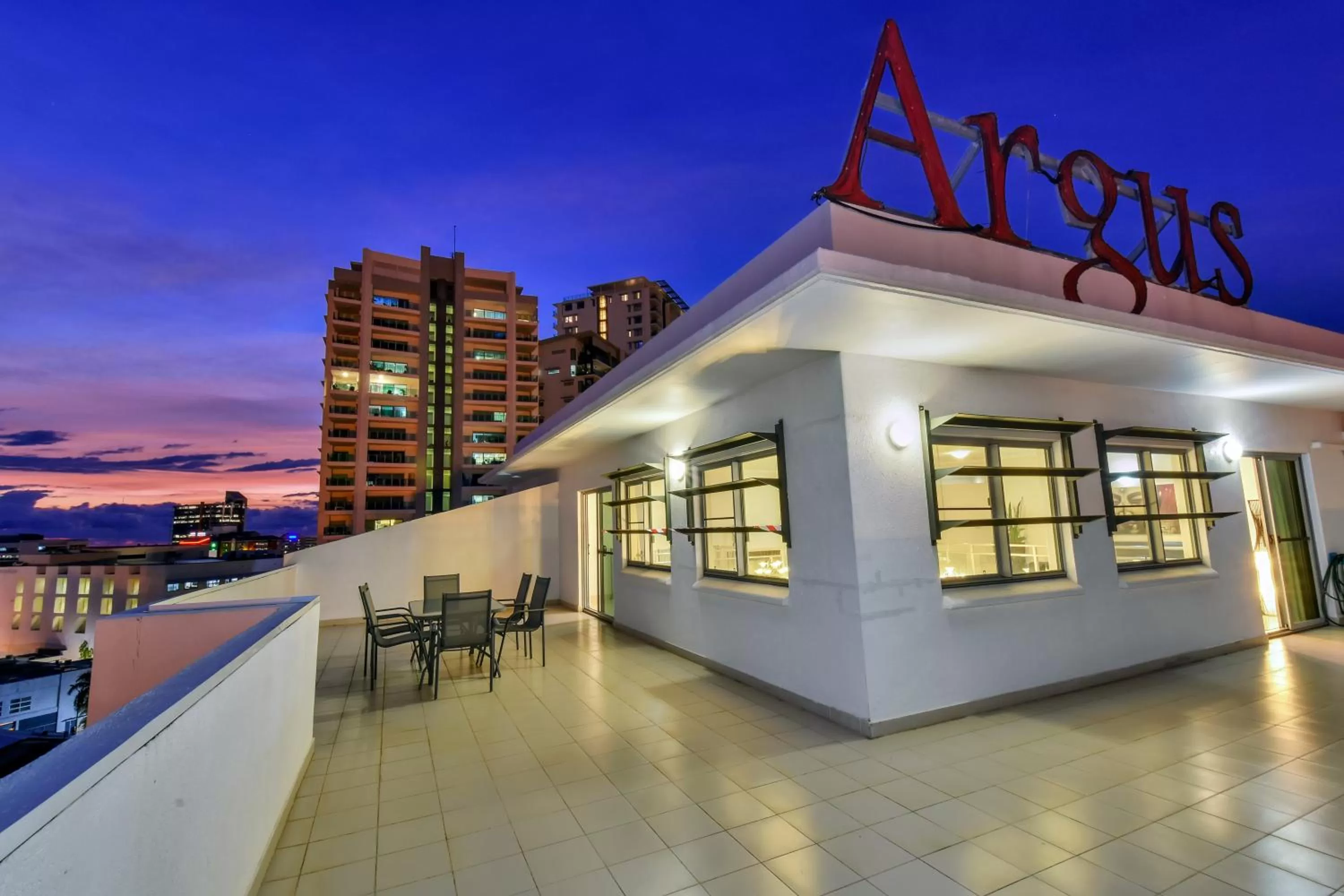 Premium 4 Bedroom Penthouse in Argus Apartments Darwin