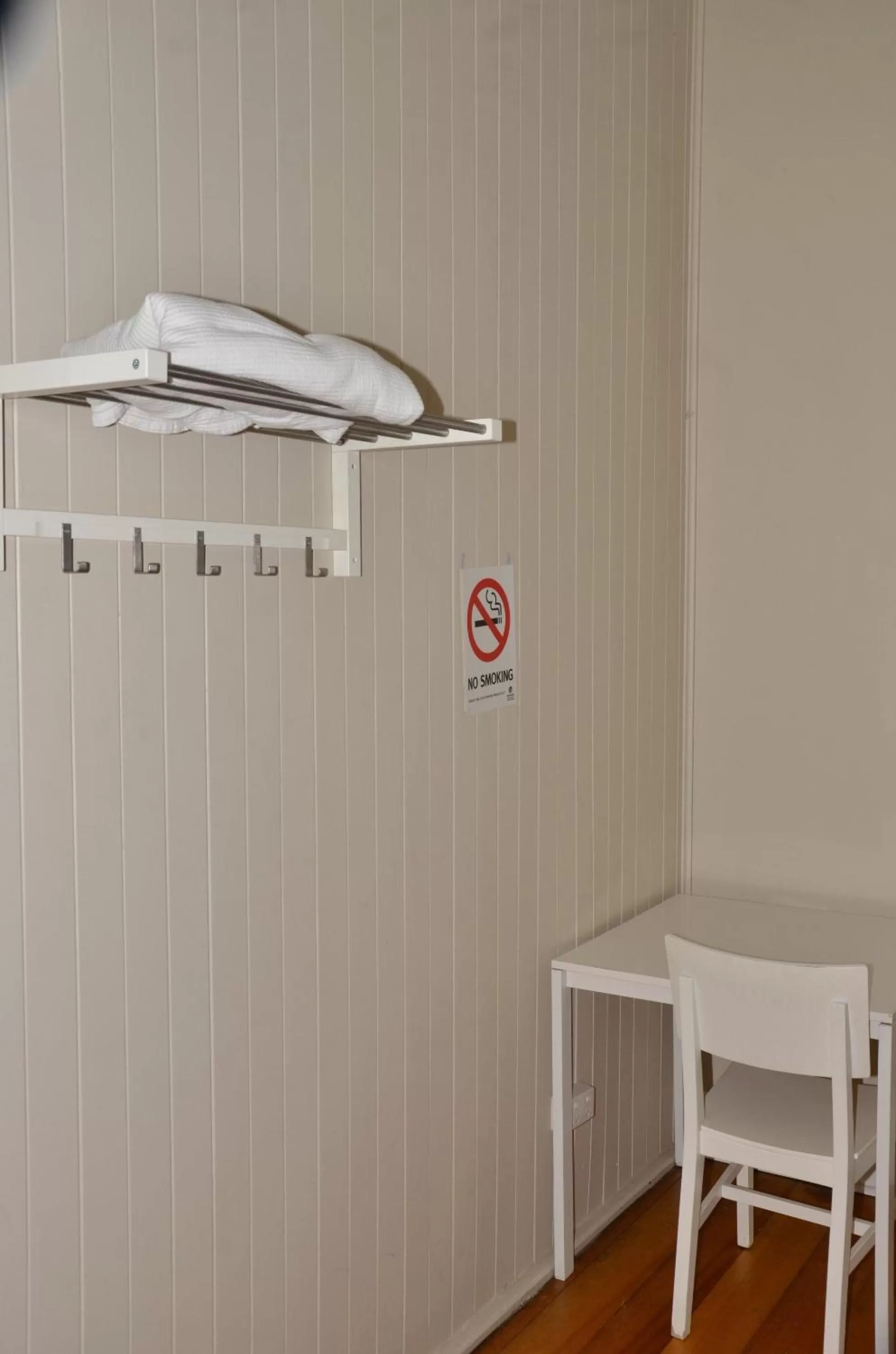 Economy Single Room with Shared Bathroom in Royal Gatton Hotel