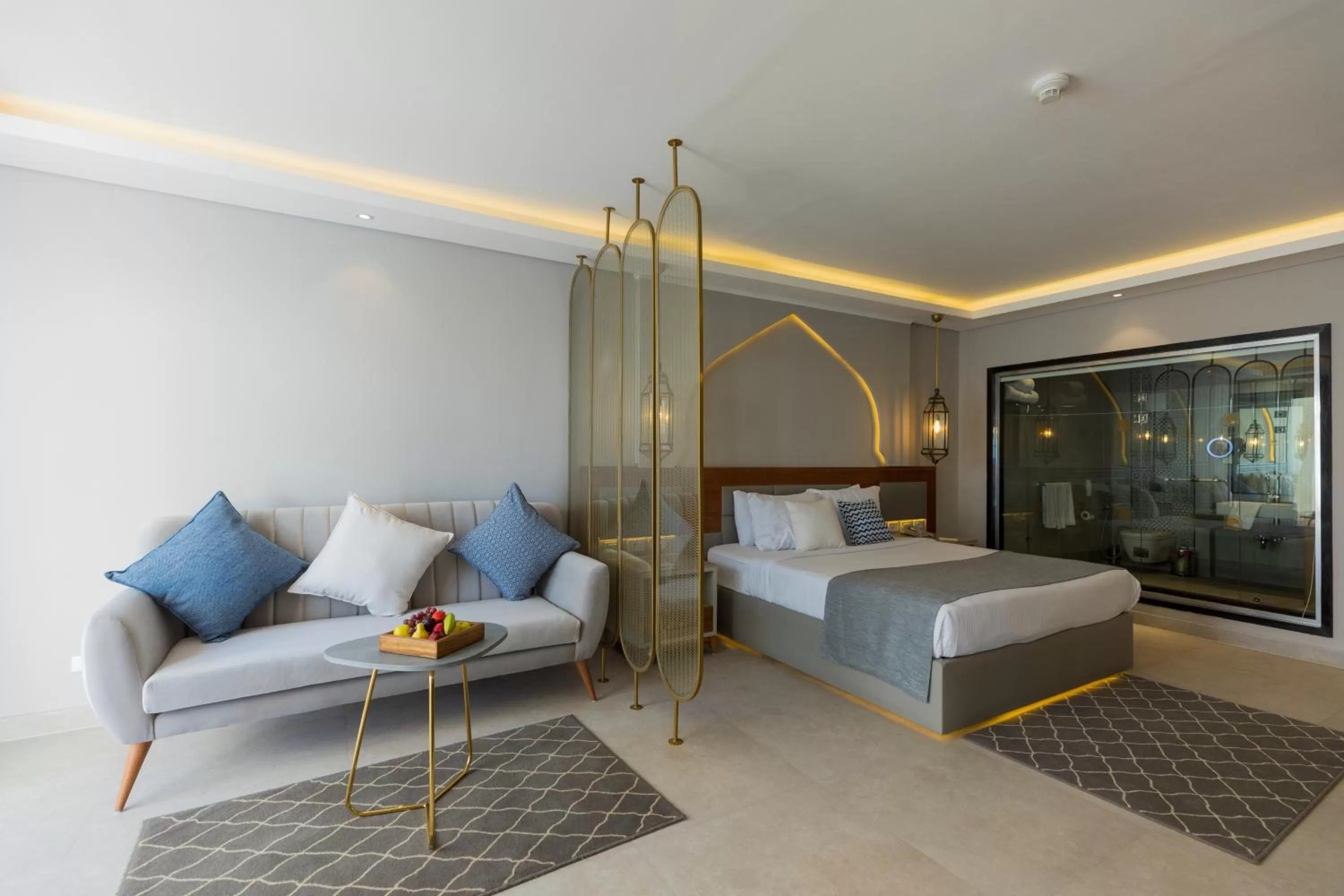 Royal Villa- Posh Club in Sunrise Diamond Beach Resort -Grand Select