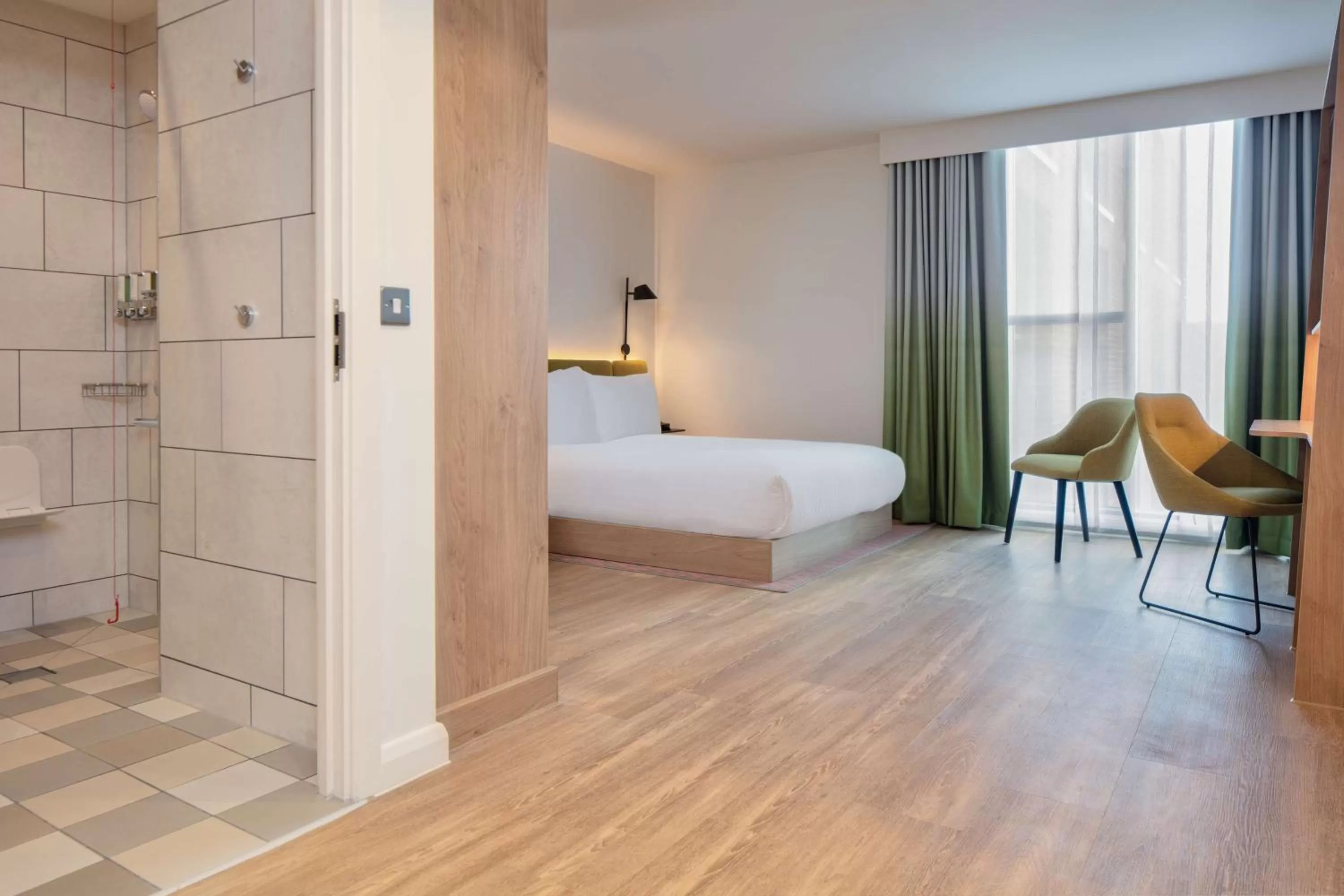 Queen Room - Mobility Access in Hampton by Hilton York Piccadilly