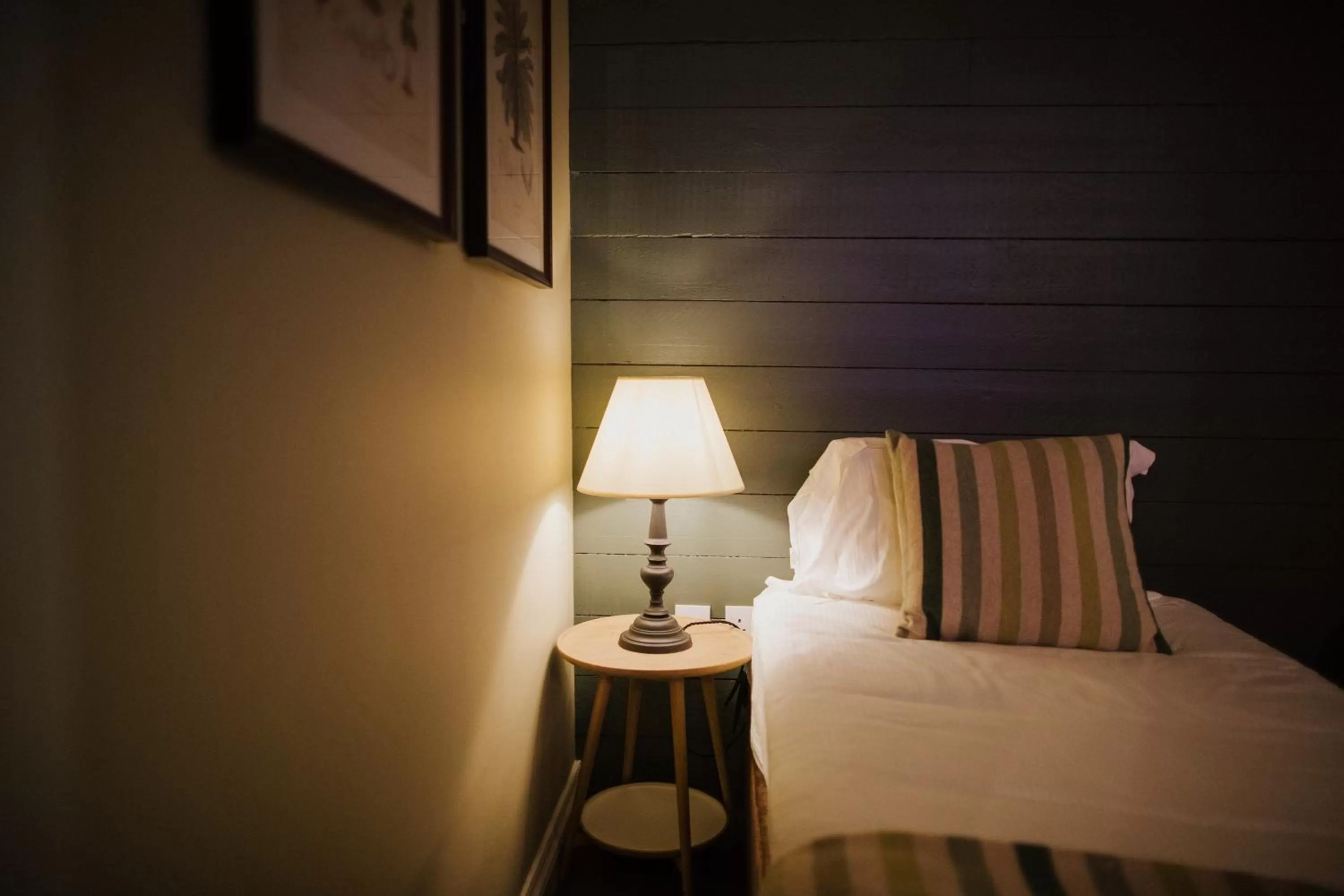 Single Room in The Globe