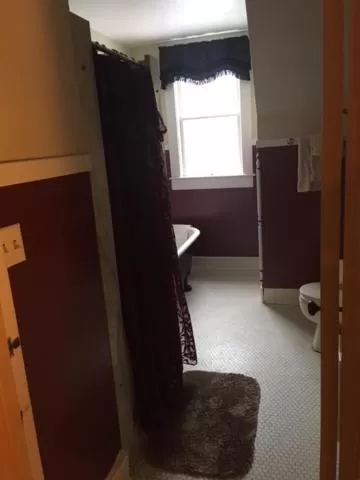 Double Room in Victorian Charm Inn