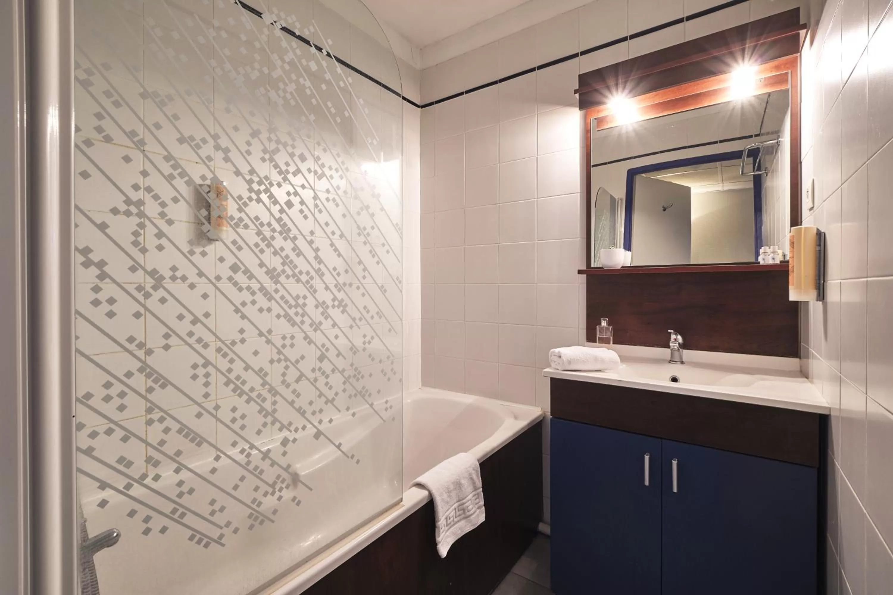 One Bedroom Apartment - Double Bed in Comfort Aparthotel Carcassonne