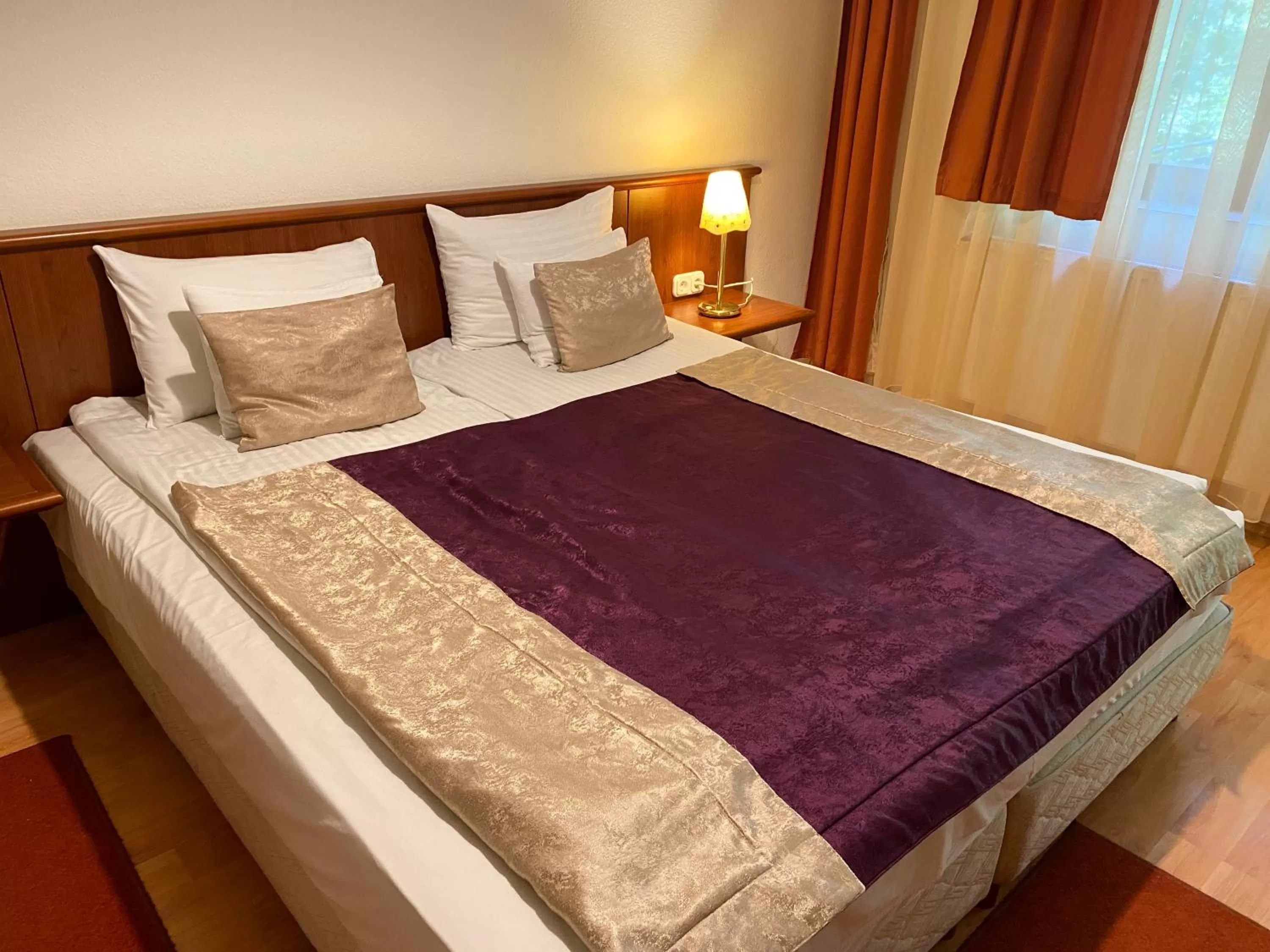 Budget Family Apartment - Annex (3 Adults) in Gold Hotel Budapest