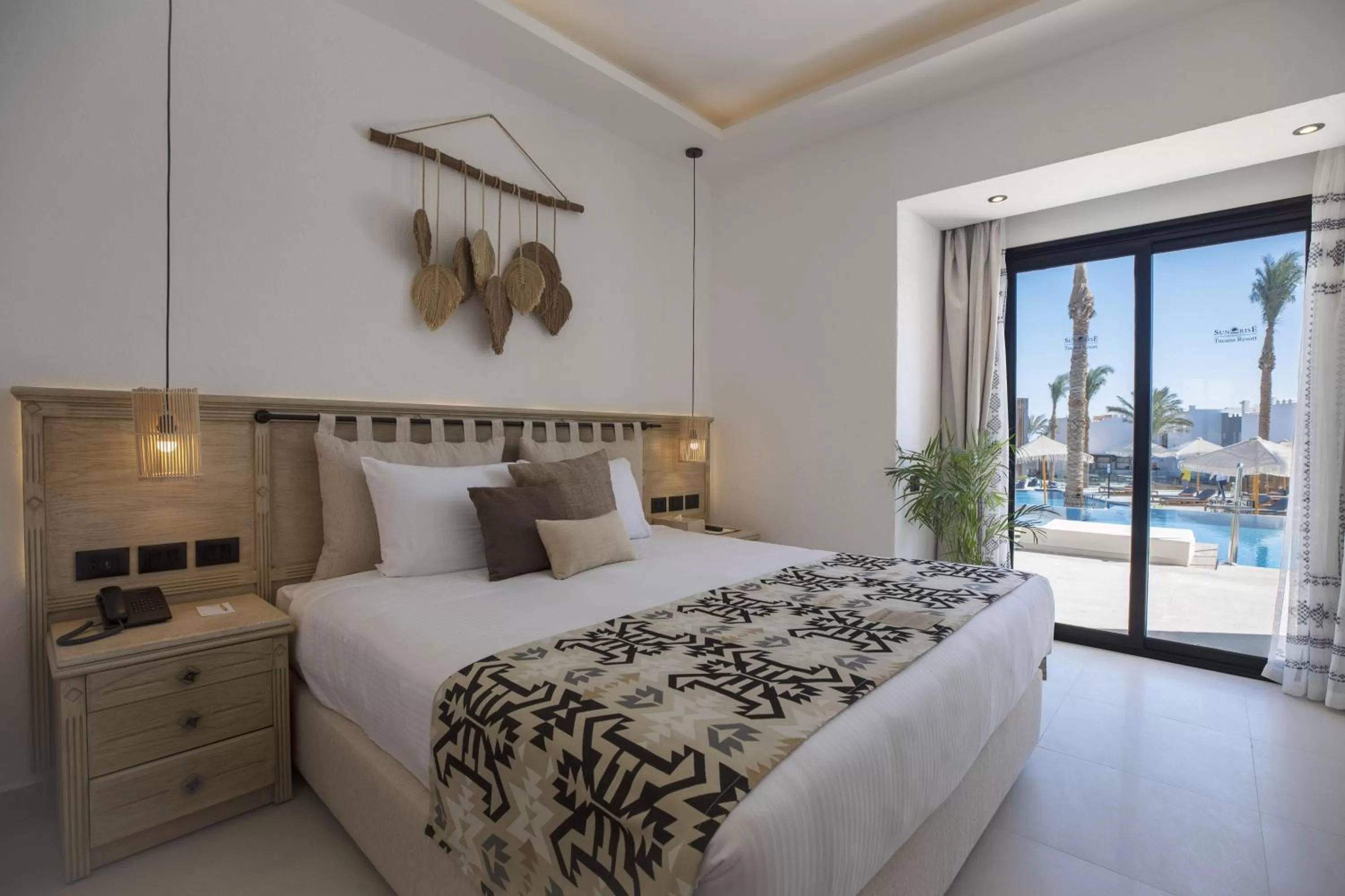 Junior Swim-up Suite-Posh Club in Sunrise Tucana Resort Grand Select