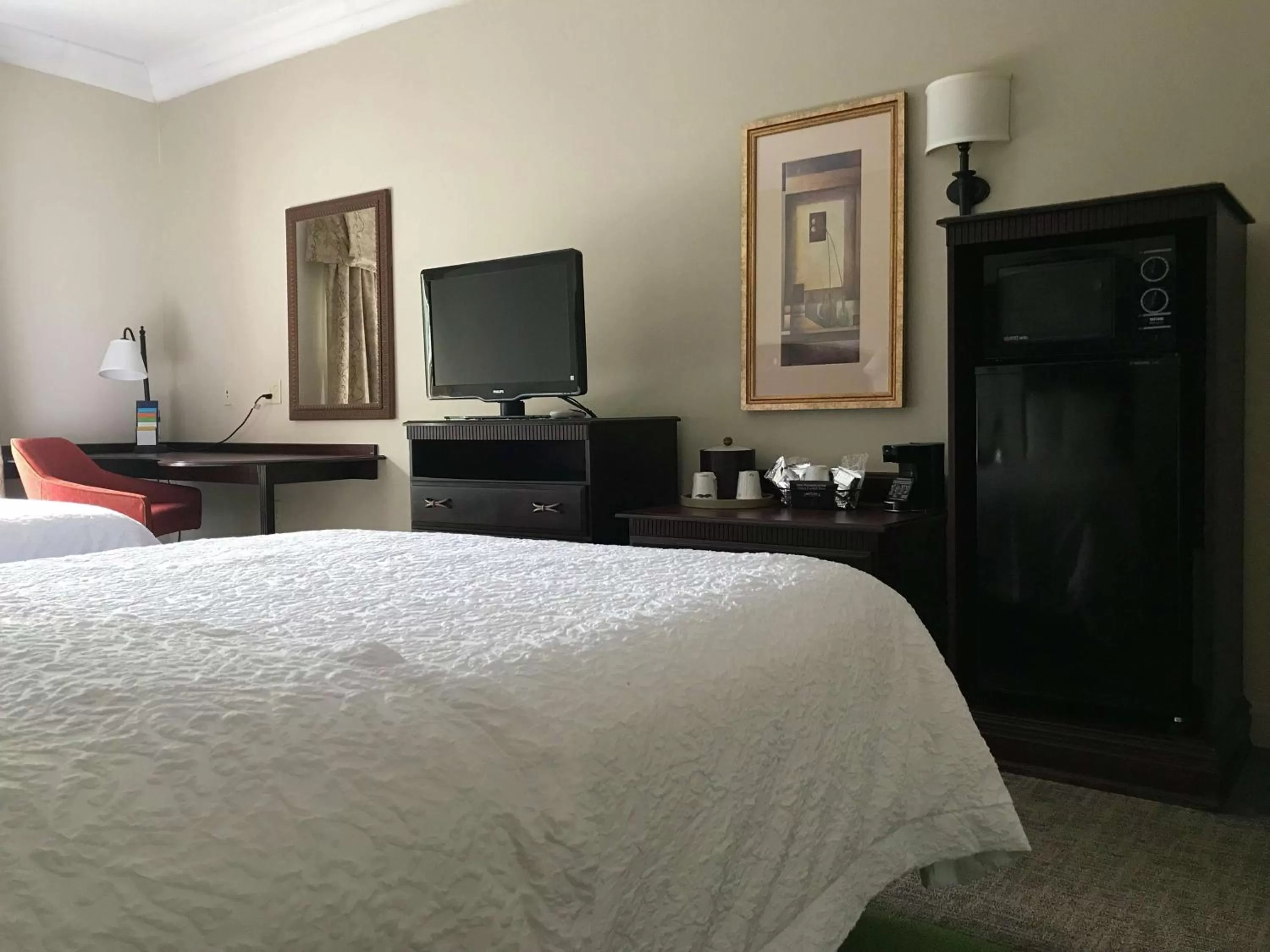 Queen Room with Two Queen Beds and Bath Tub - Disability/Hearing Accessible in Hampton Inn Vidalia