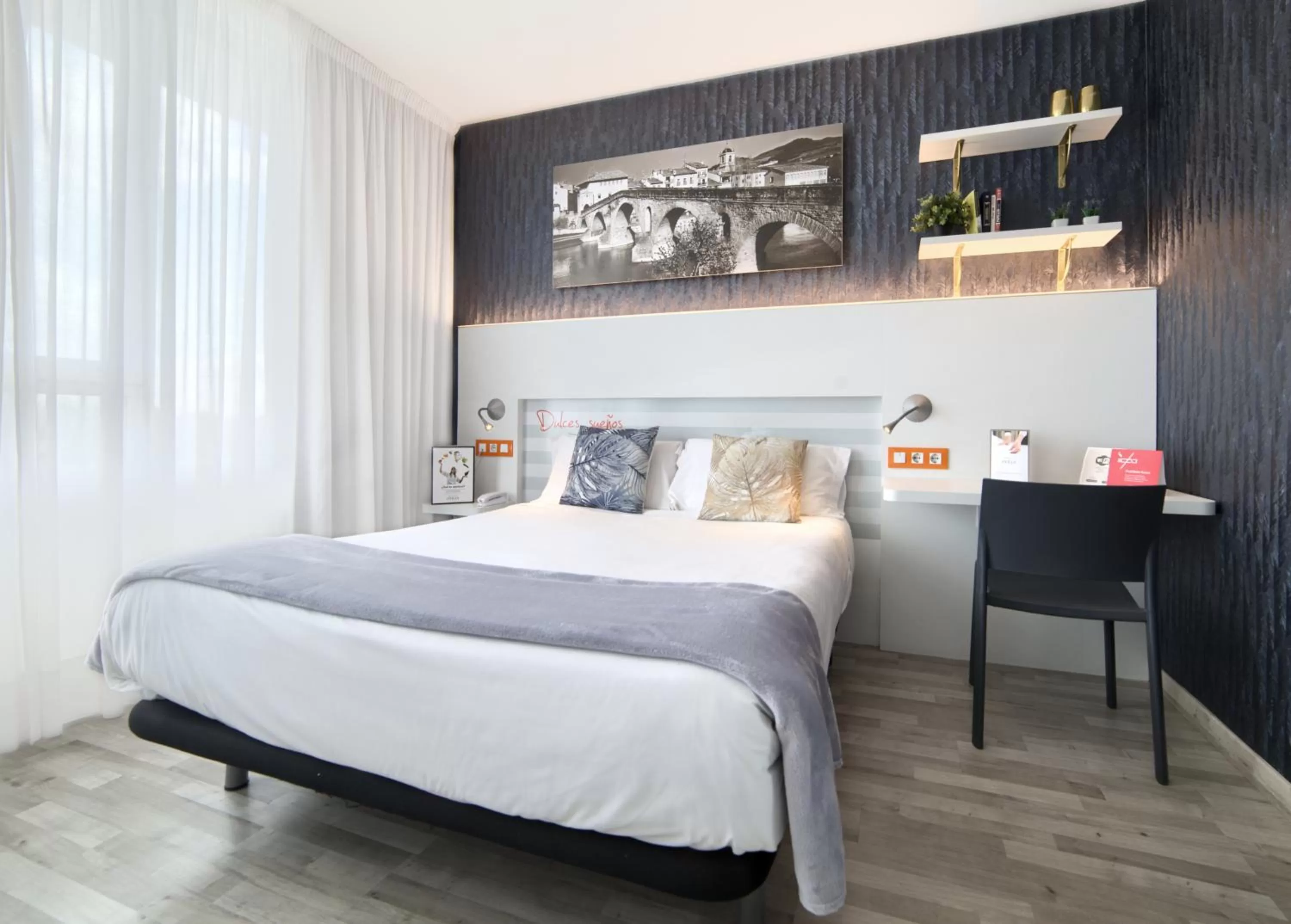 Standard Double Room - single occupancy in Hotel Luze El Villa