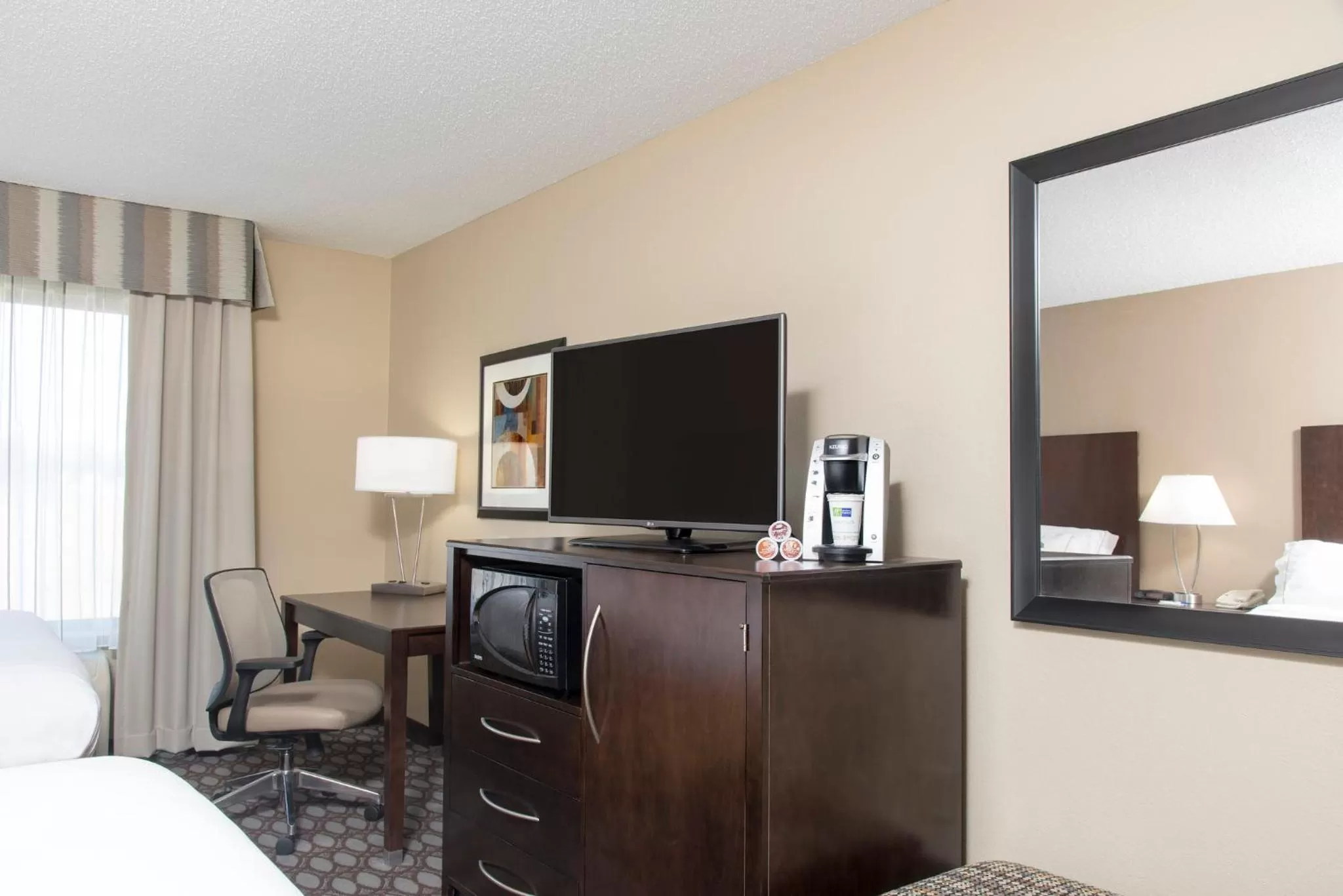 Standard Room with Two Queen Beds in Holiday Inn Express Gas City by IHG