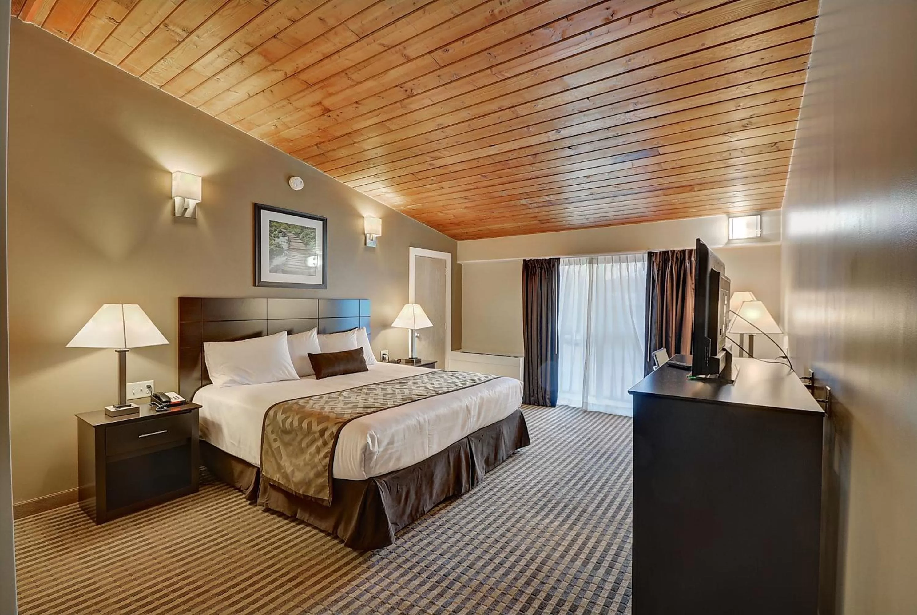 King Room in The Putney Inn