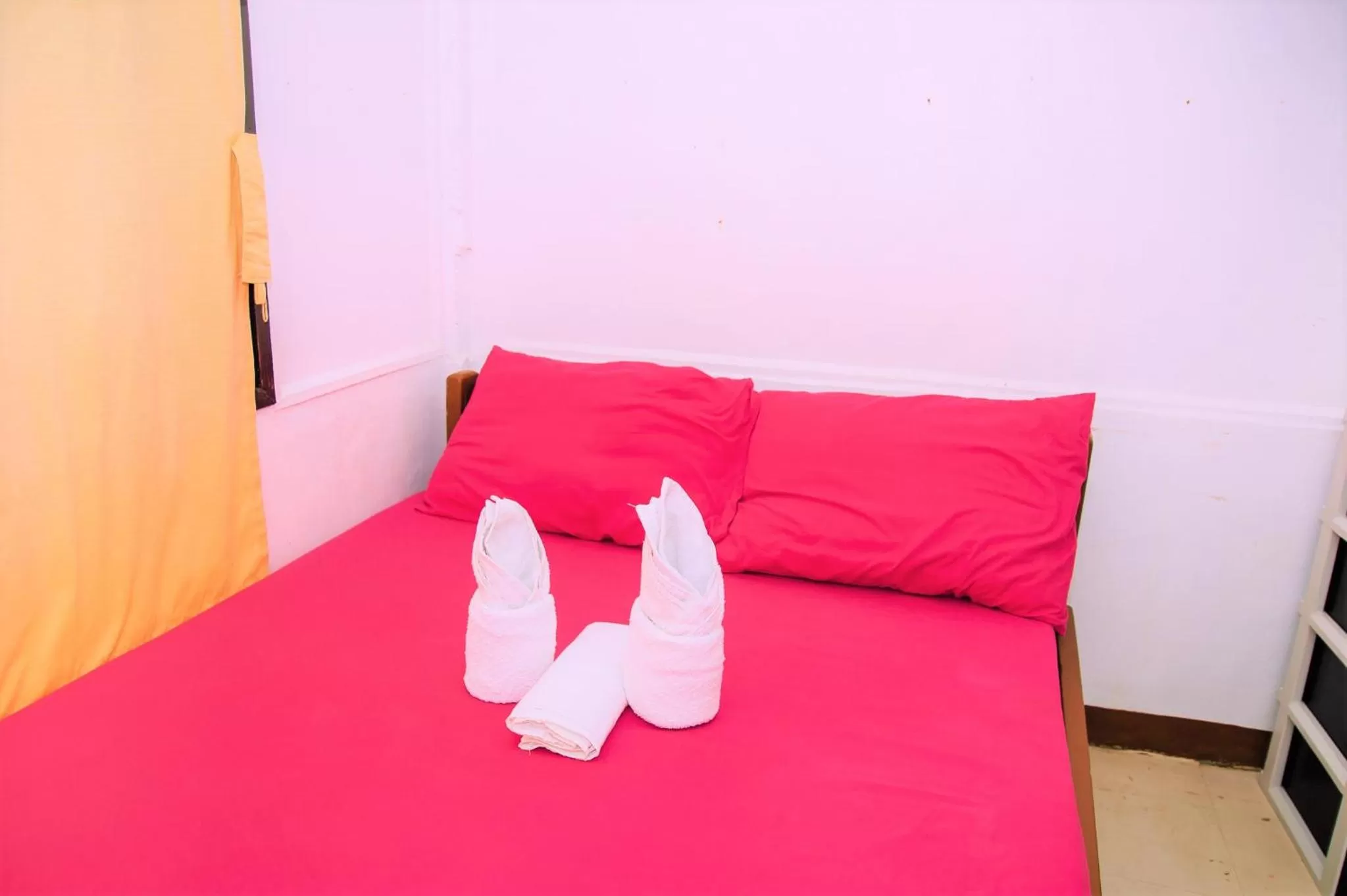 Double Room with Shared Toilet and Bathroom - single occupancy in Gaea's Apartments