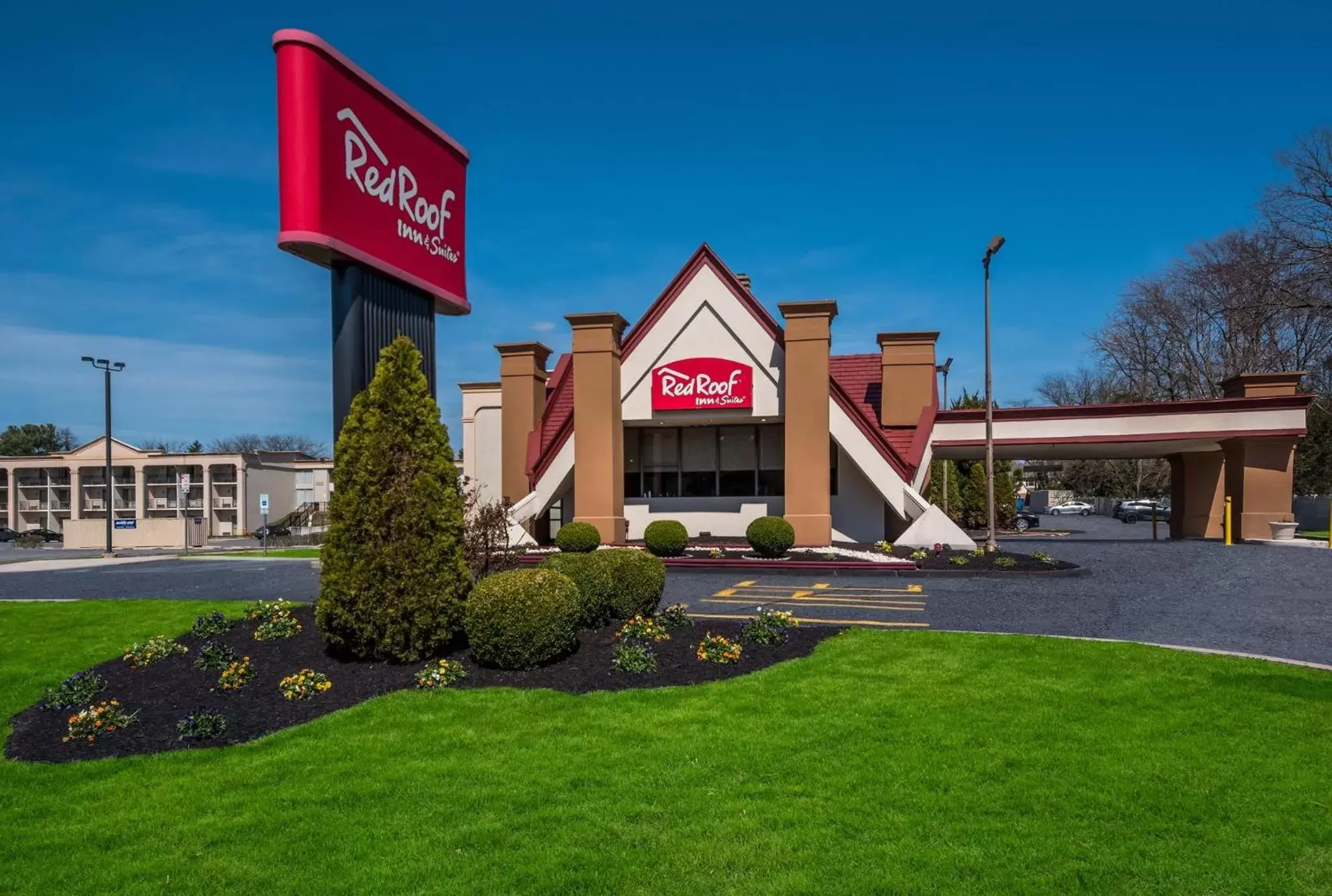 Red Roof Inn and Suites Newark - University Red Roof Inn and Suites Newark - University