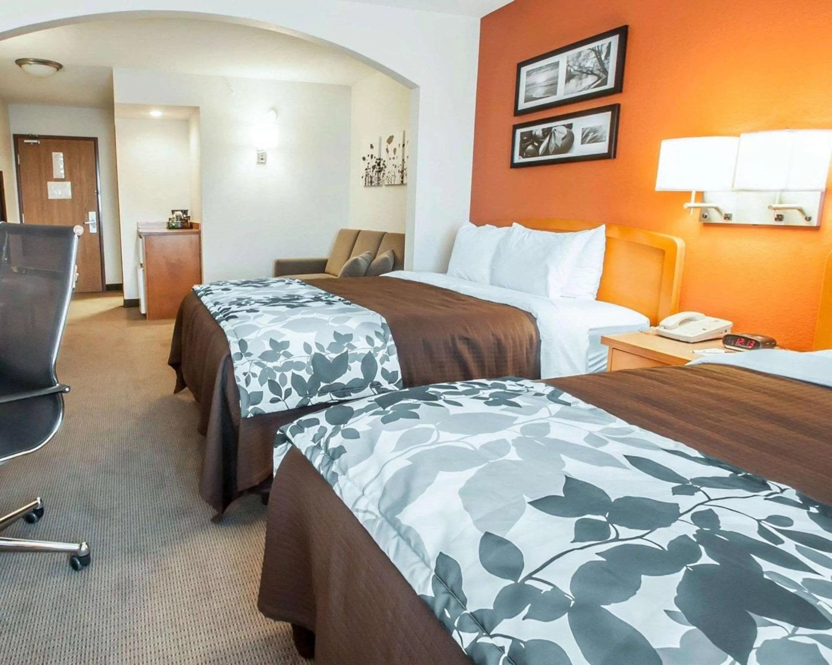 Queen Suite - Non-Smoking in Sleep Inn & Suites Lake of the Ozarks