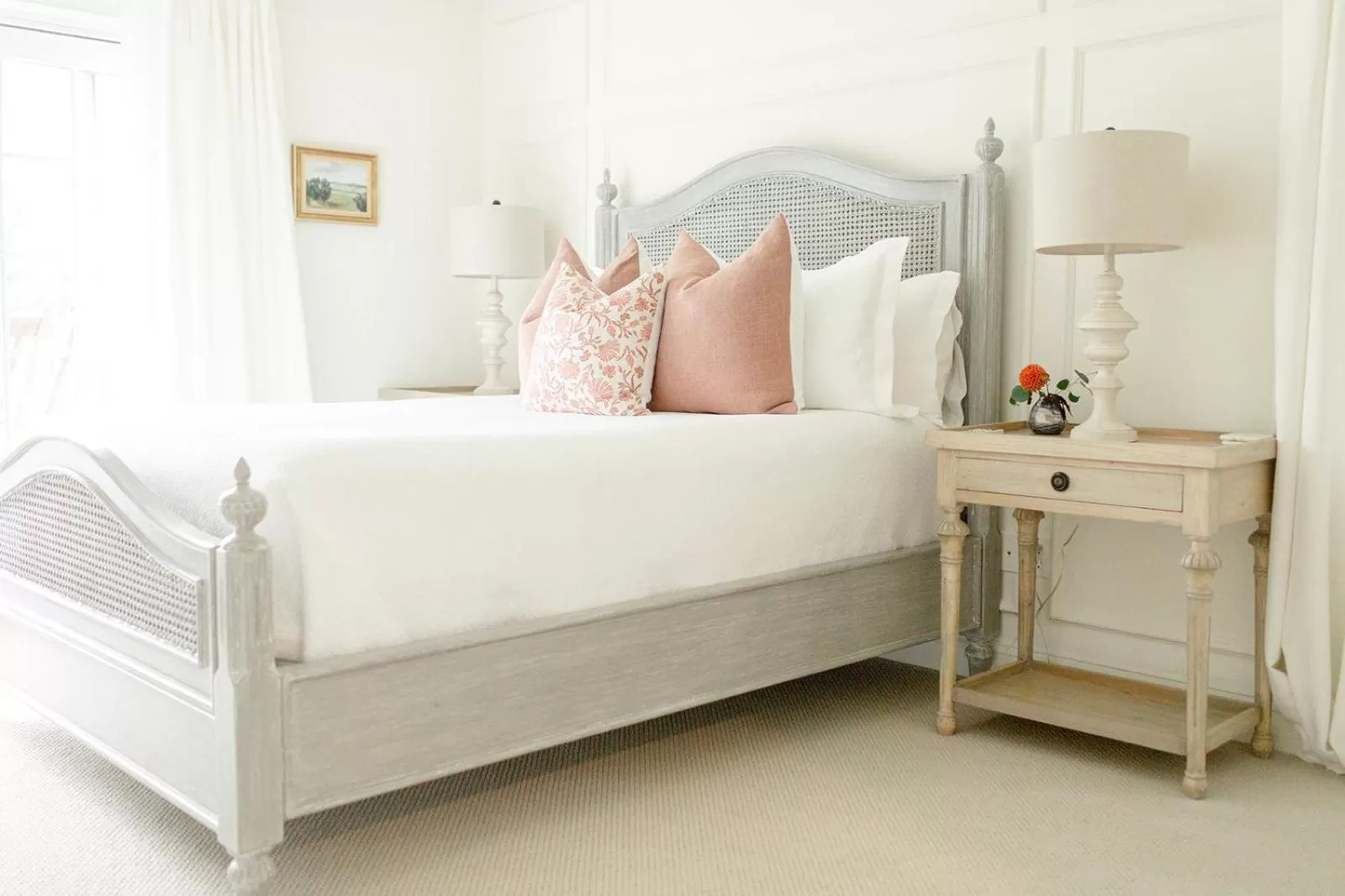 Queen Room with Balcony in Fairville Inn