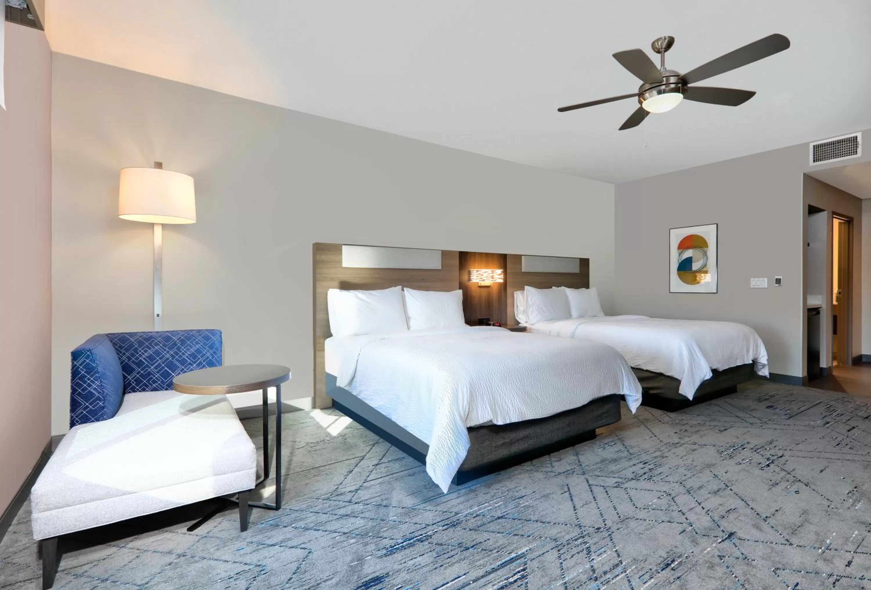 Holiday Inn Express & Suites North Dallas at Preston by IHG