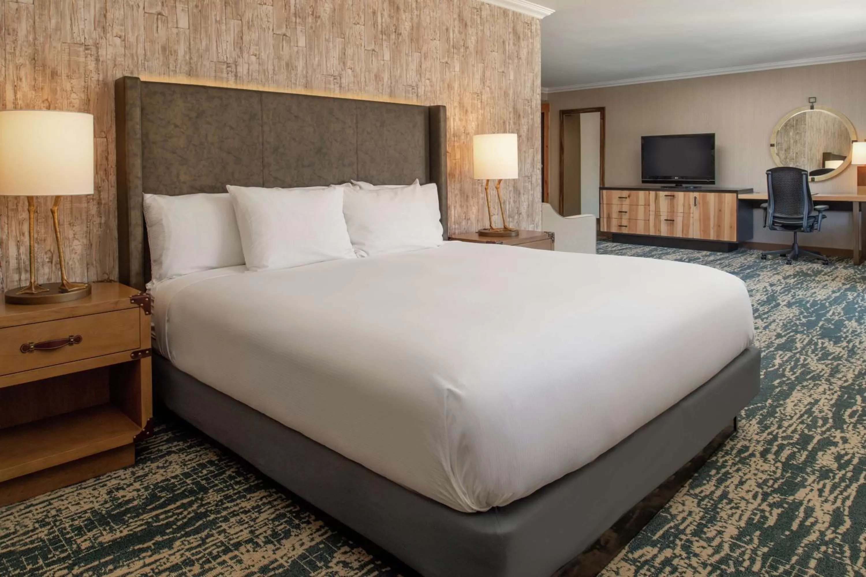King Room in DoubleTree by Hilton Missoula Edgewater