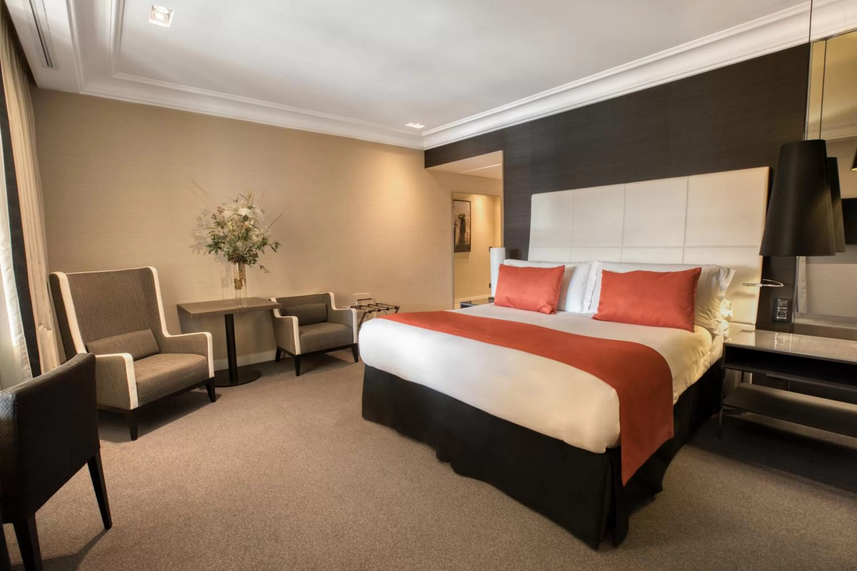 Premium King Room with Church View in InterContinental Marseille - Hotel Dieu by IHG