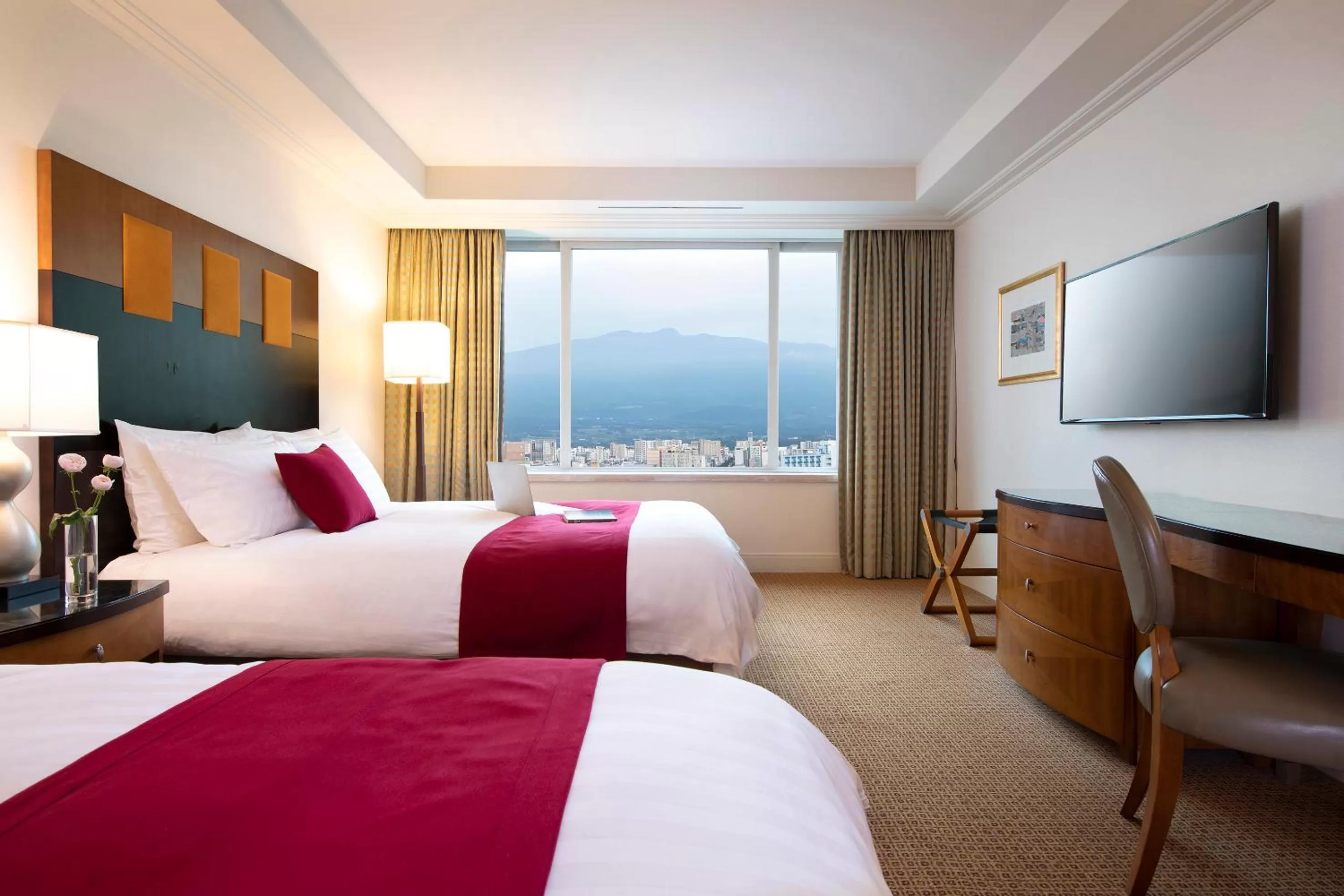 Superior Twin Room with Mountain View in Ramada Plaza by Wyndham Jeju Ocean Front