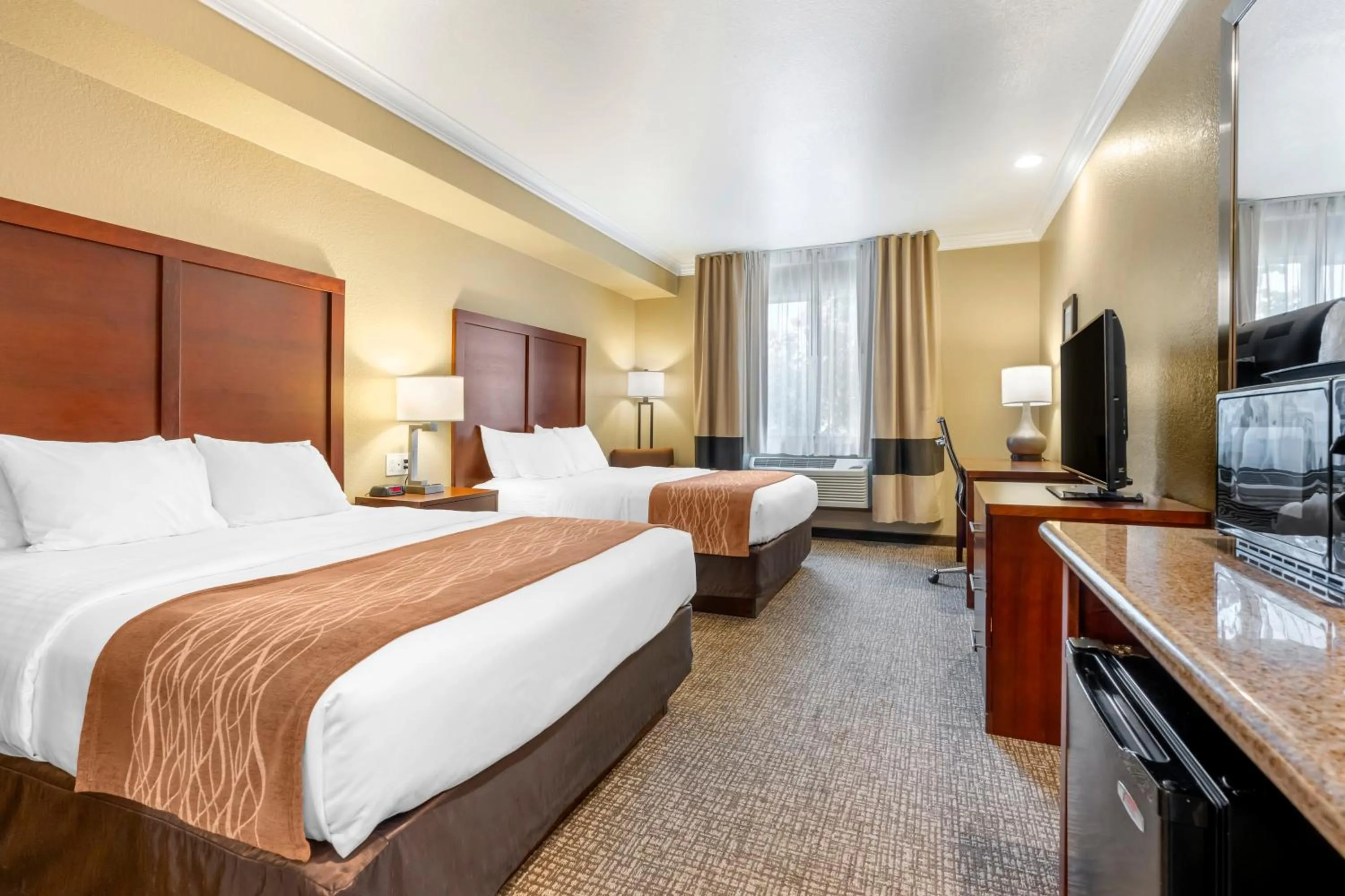 Queen Room with Two Queen Beds - Accessible/Non-Smoking  in Comfort Inn Arcata