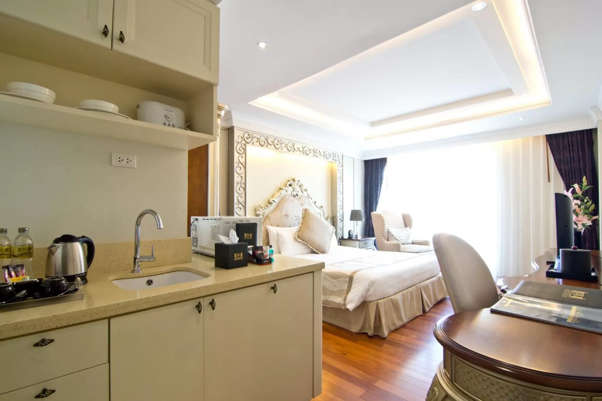 Deluxe Double Room with Spa Bath  in LK The Empress