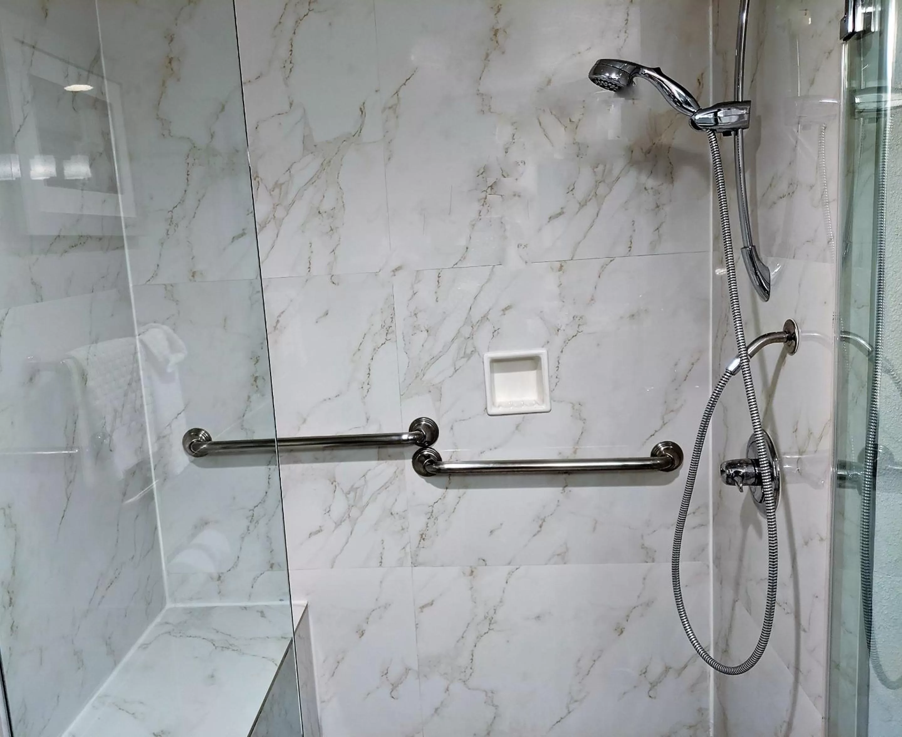 Shower in Best Western Plus Commerce Hotel
