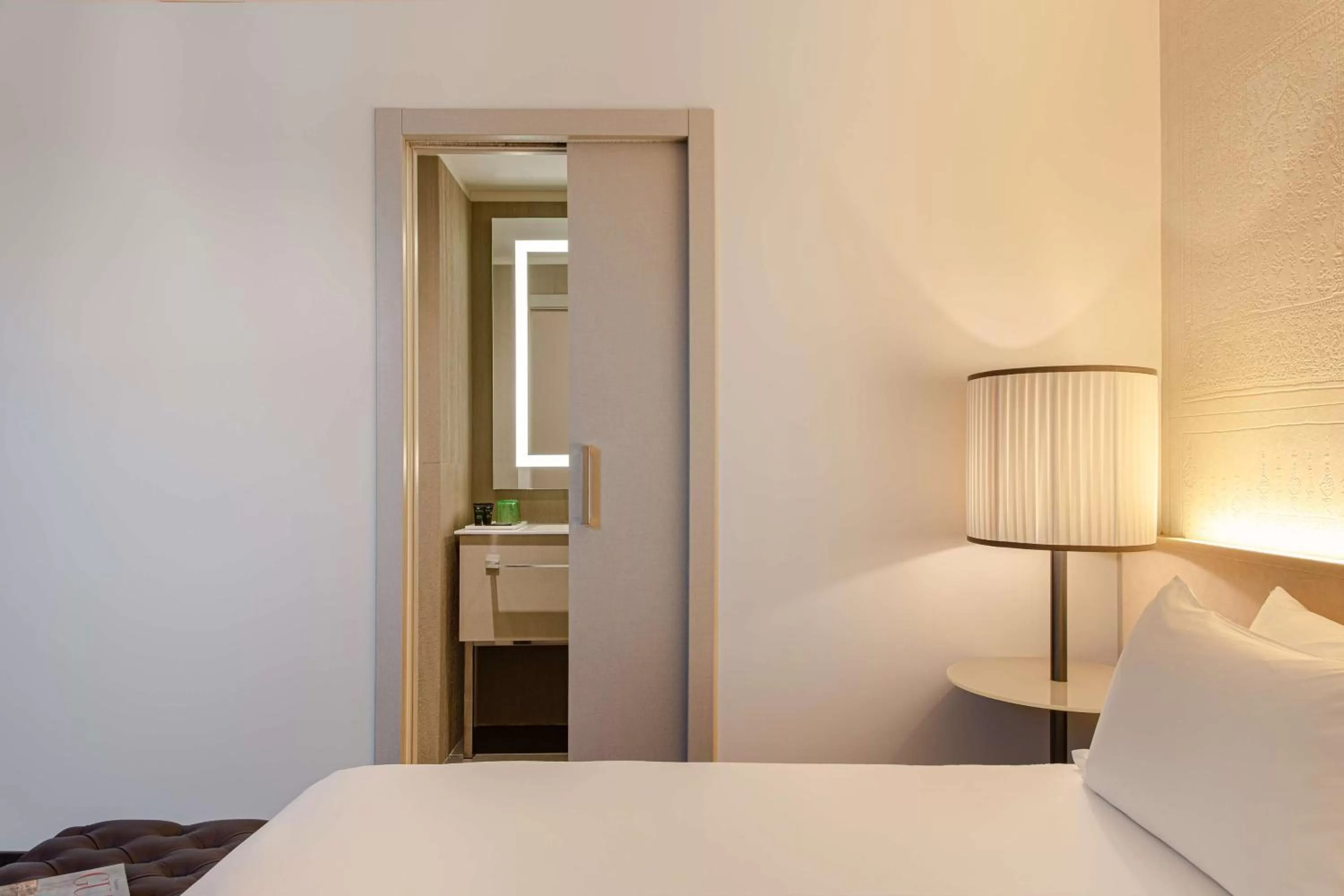 King Room with Courtyard View in Hyatt Centric Murano Venice