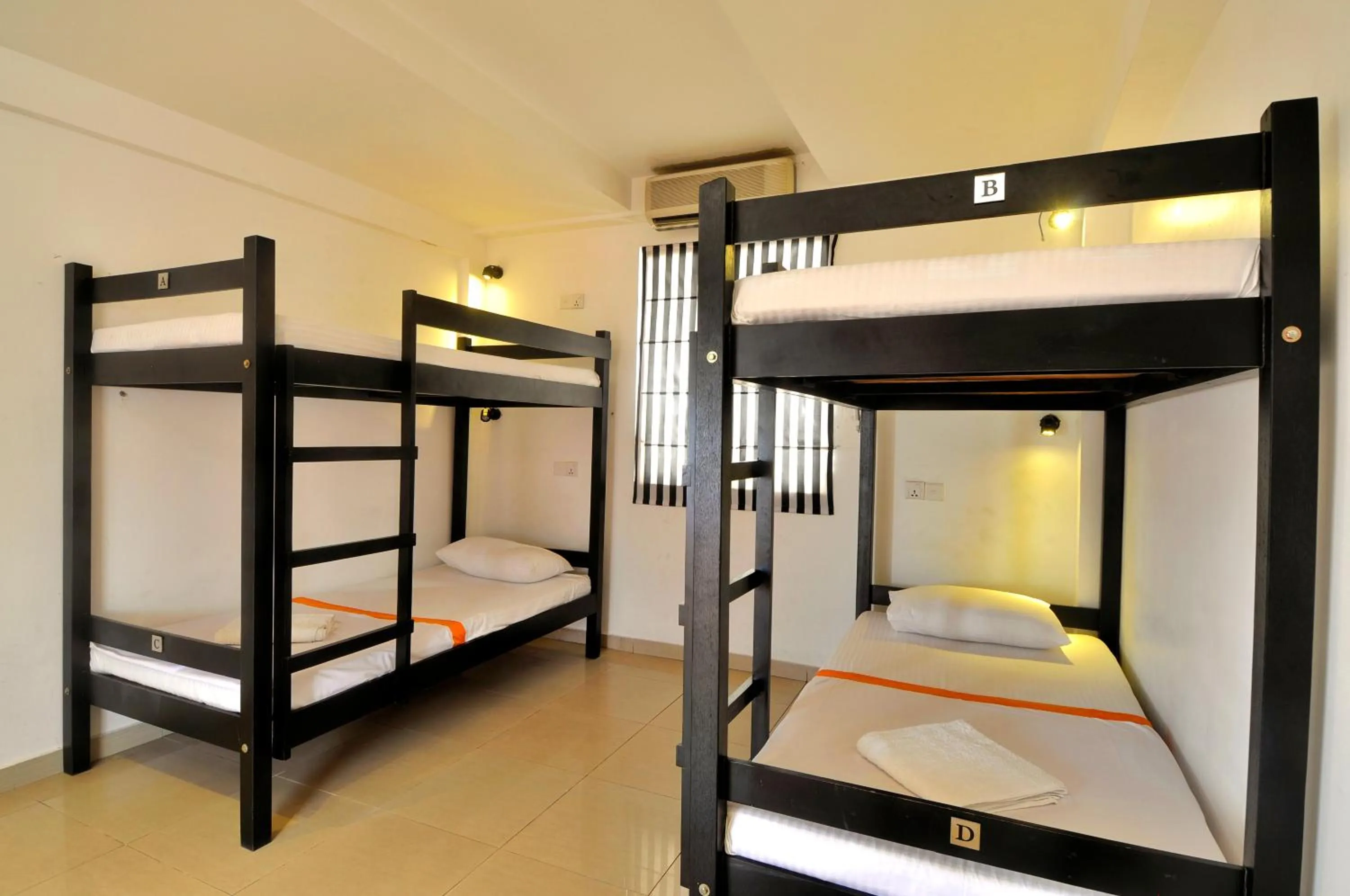 Bed in 4-Bed Mixed Dormitory Room in Clock Inn Colombo