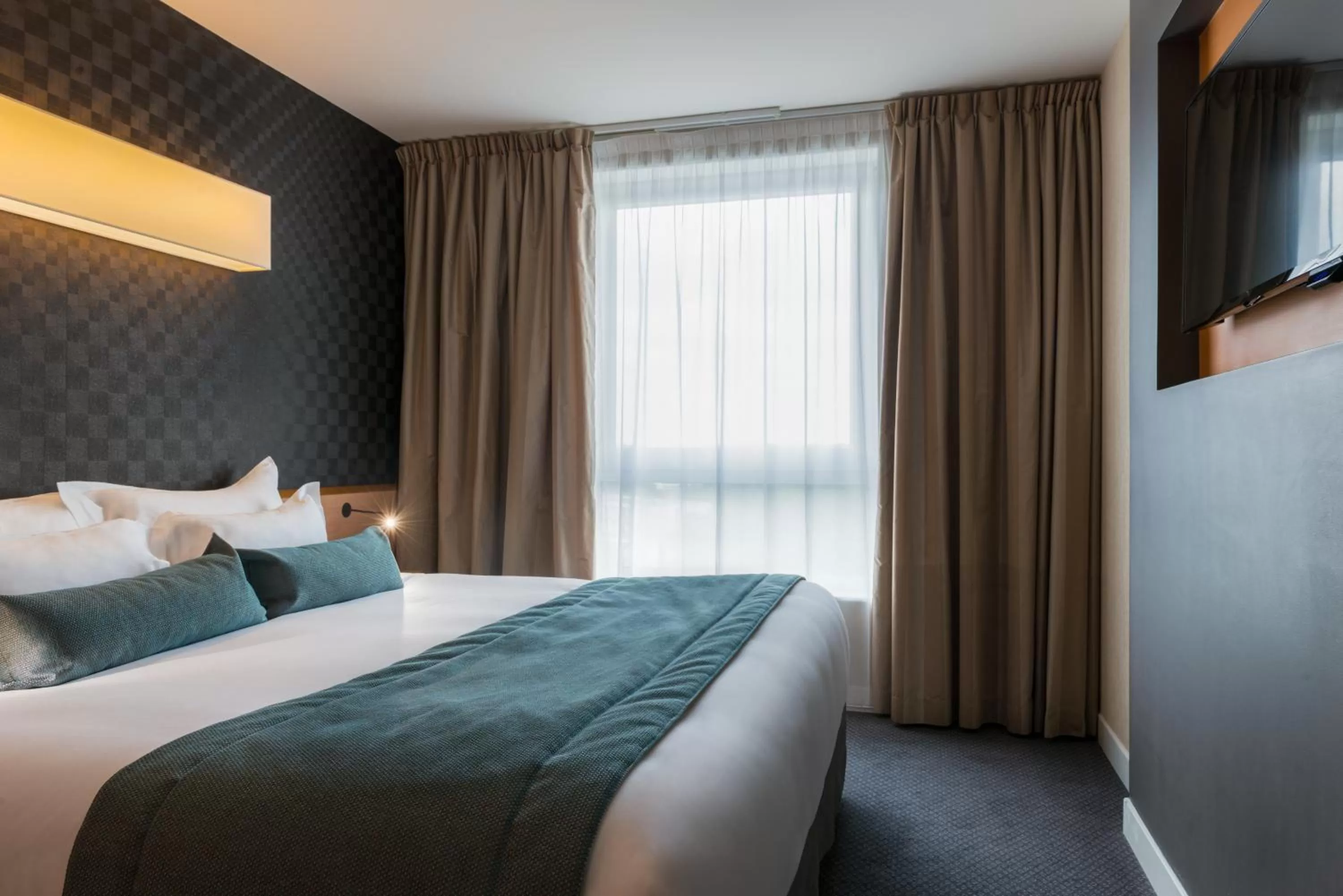 King Suite with Sofa Bed - Non-Smoking in Best Western Plus Paris Saclay