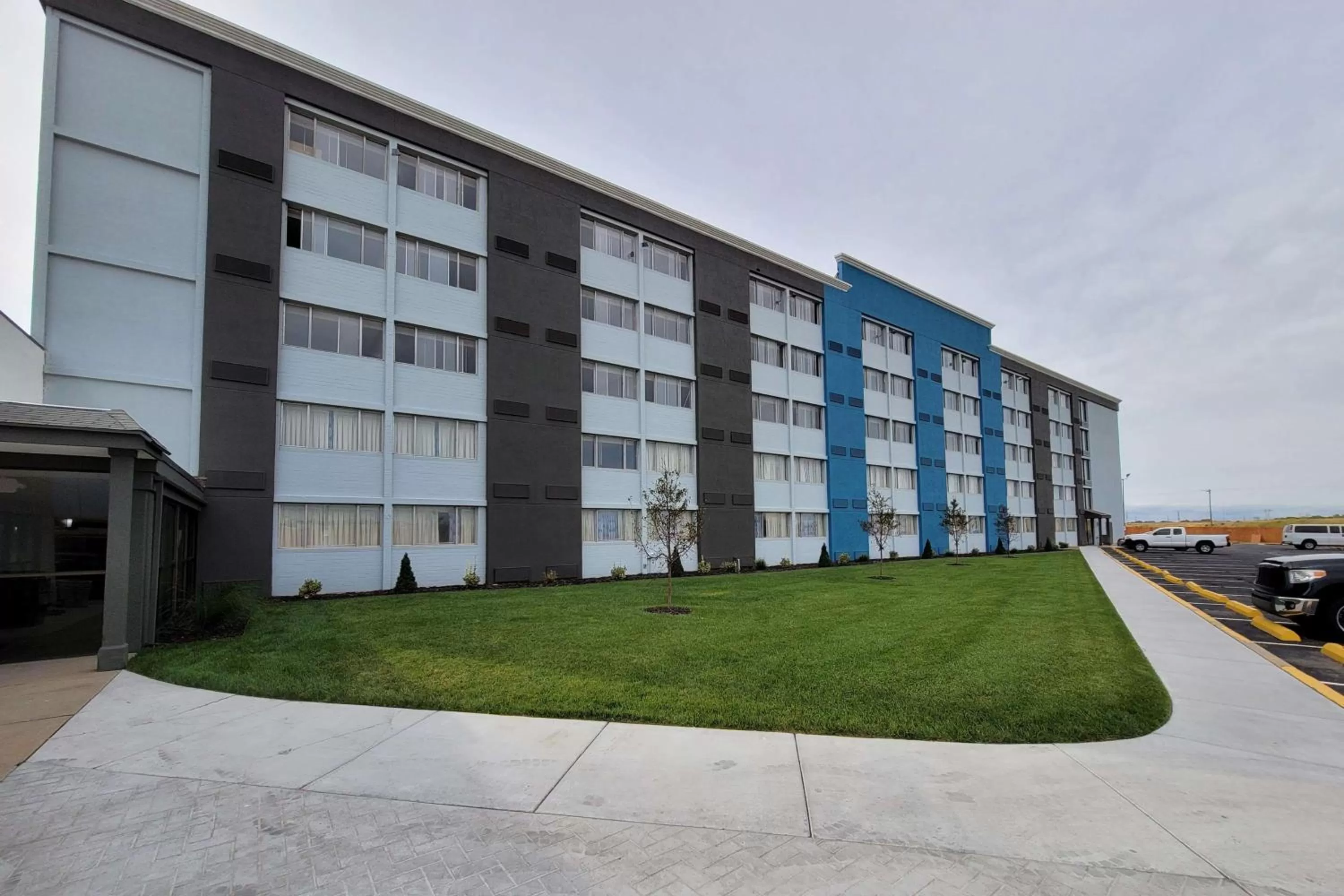 Hawthorn Extended Stay by Wyndham Wichita Airport